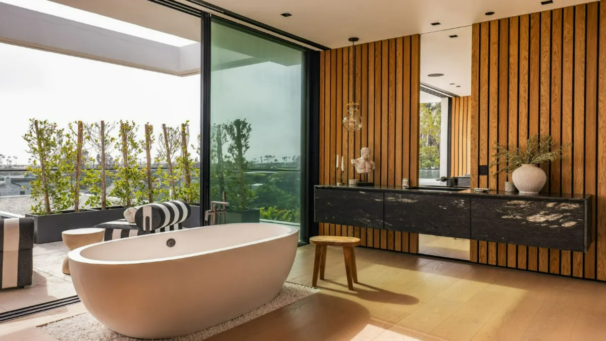 Wander Malibu Heights