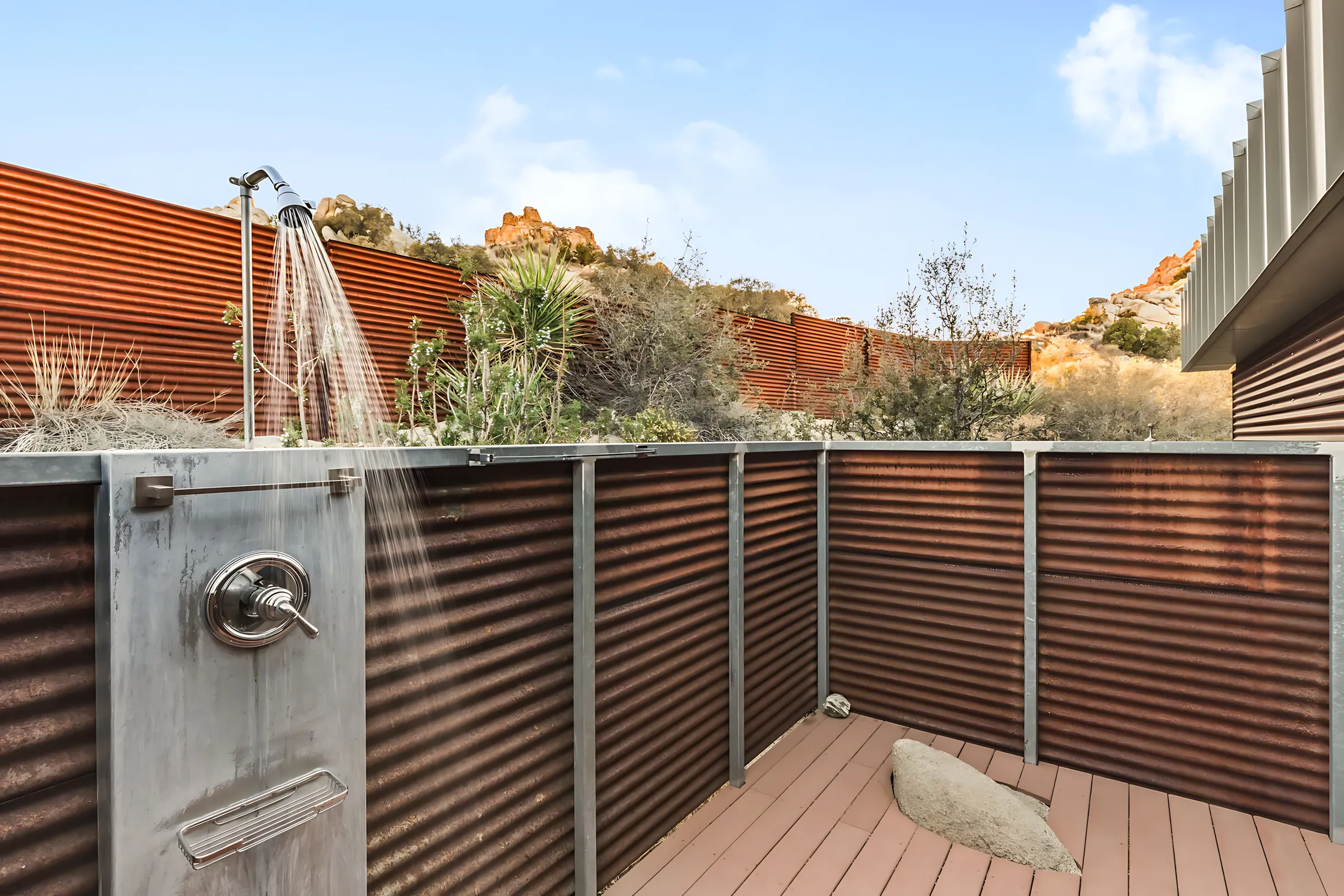 Wander High Desert Boulders #13