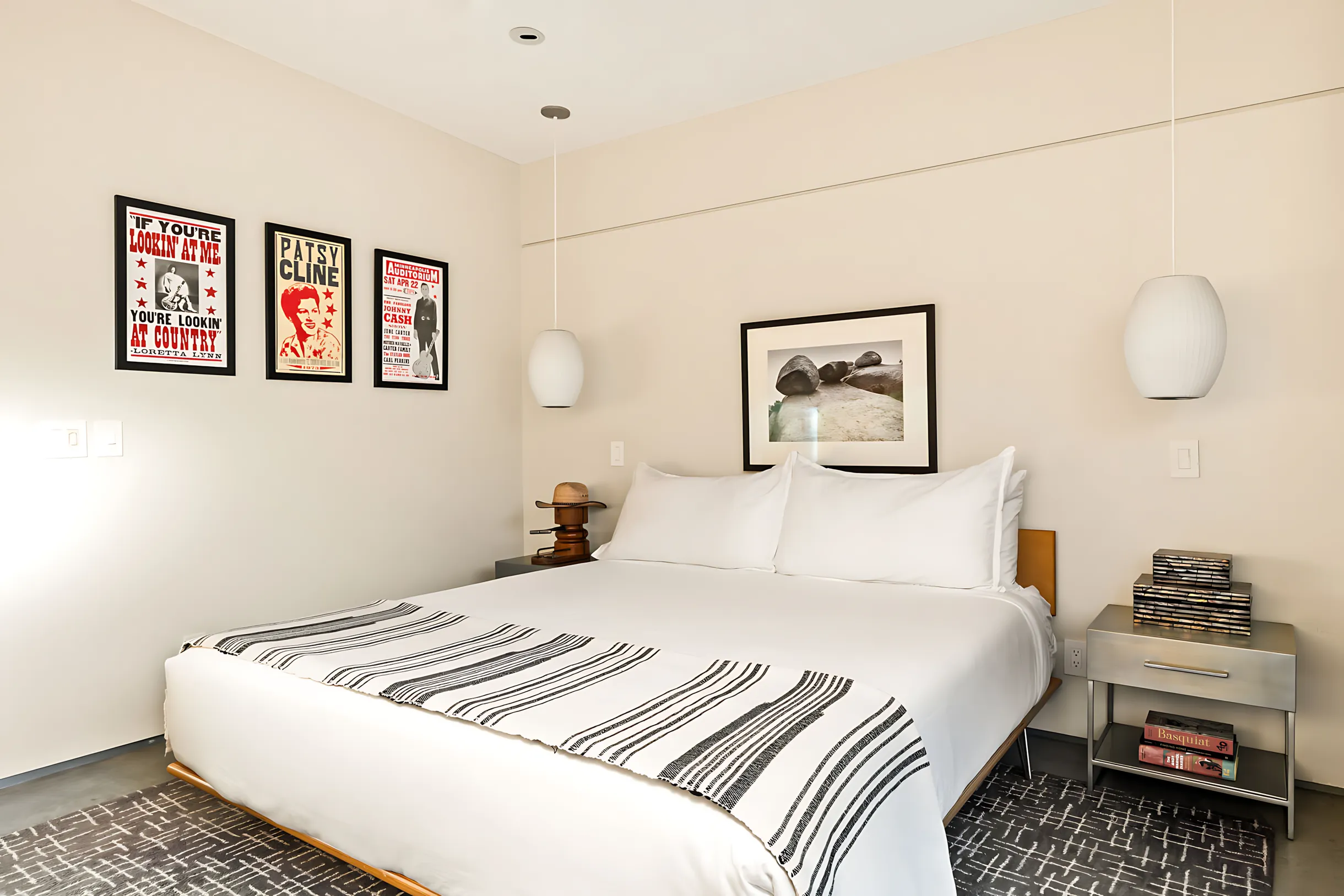 Wander High Desert Boulders #21