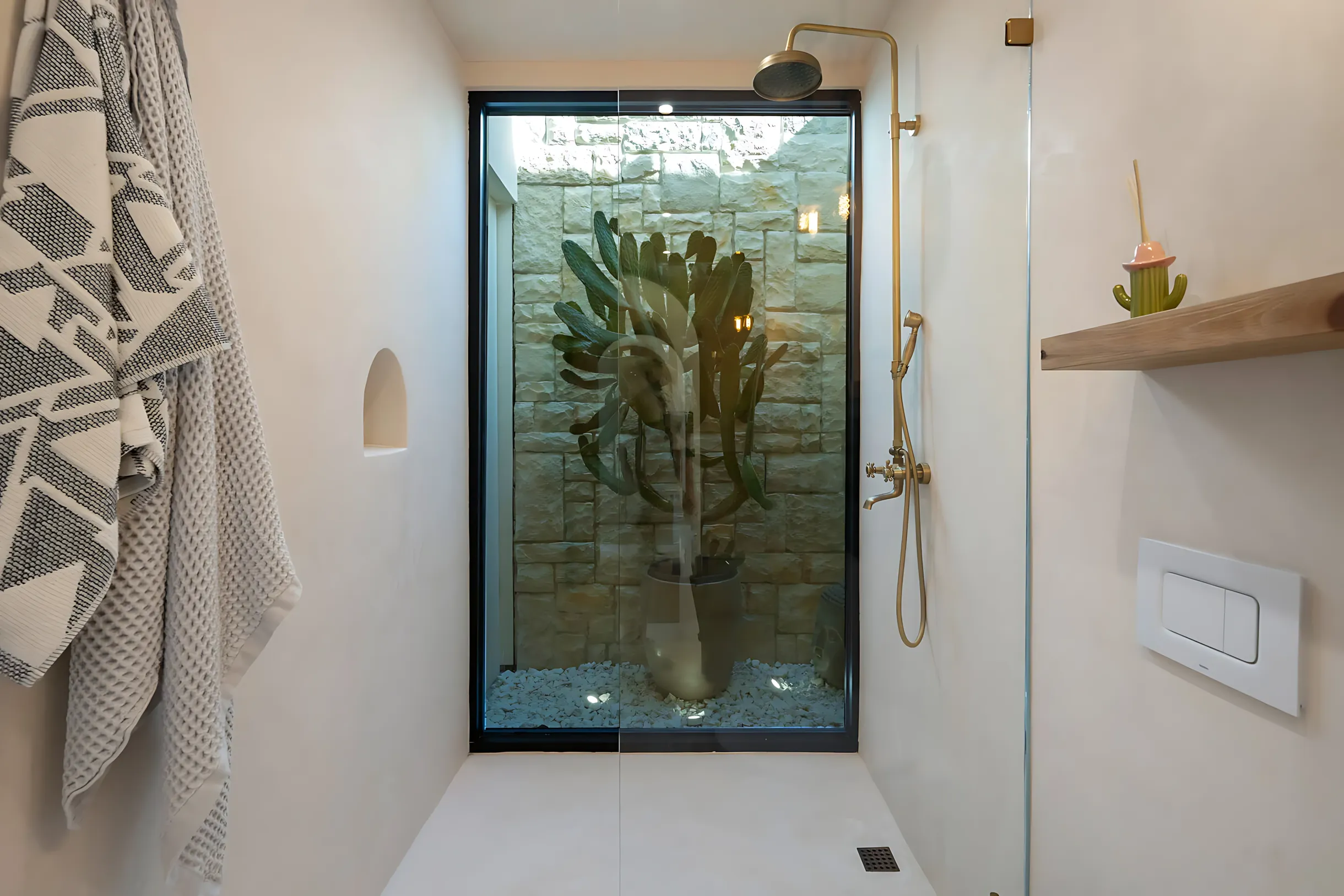 Wander Joshua Tree Luna #18