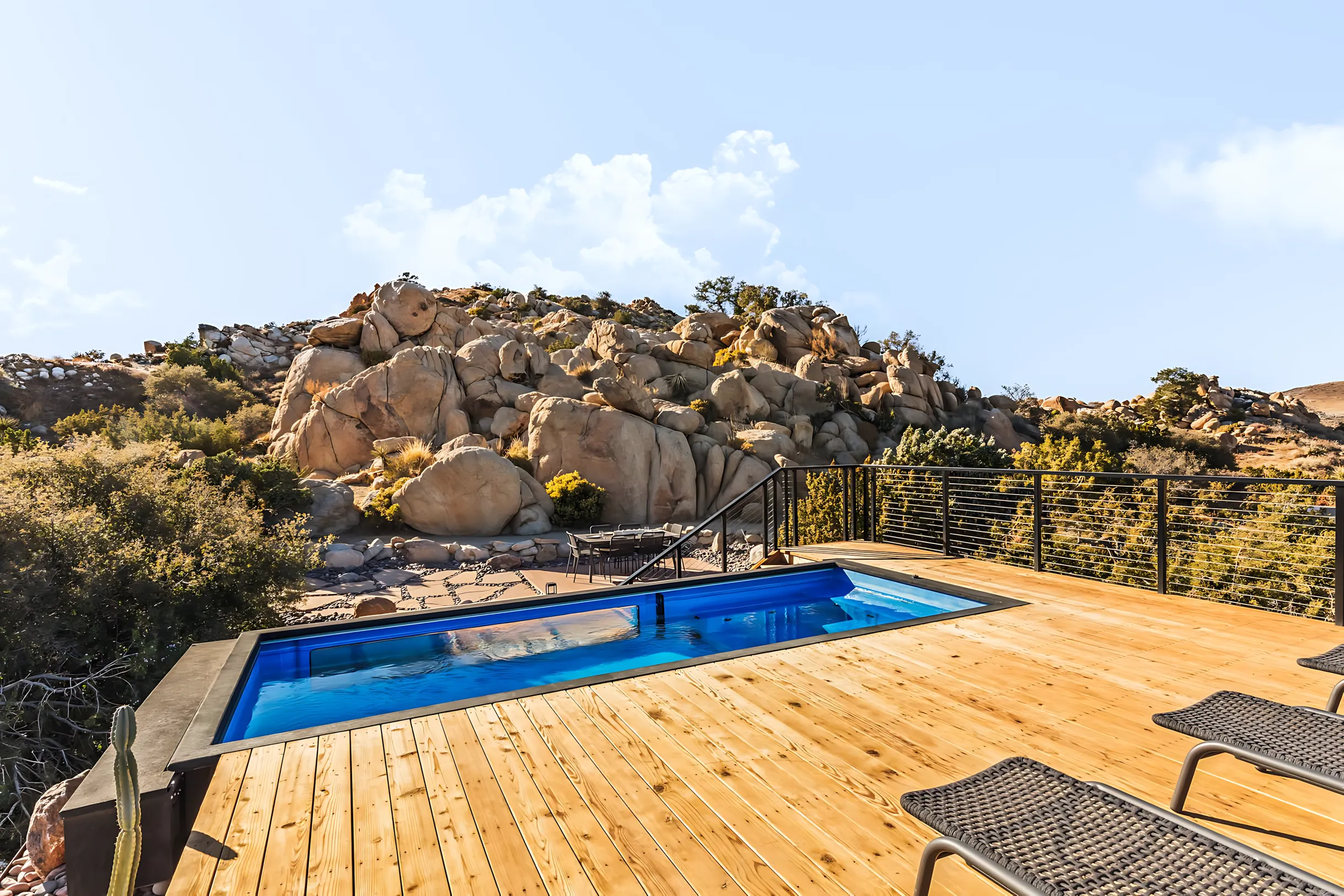 Wander High Desert Boulders #25