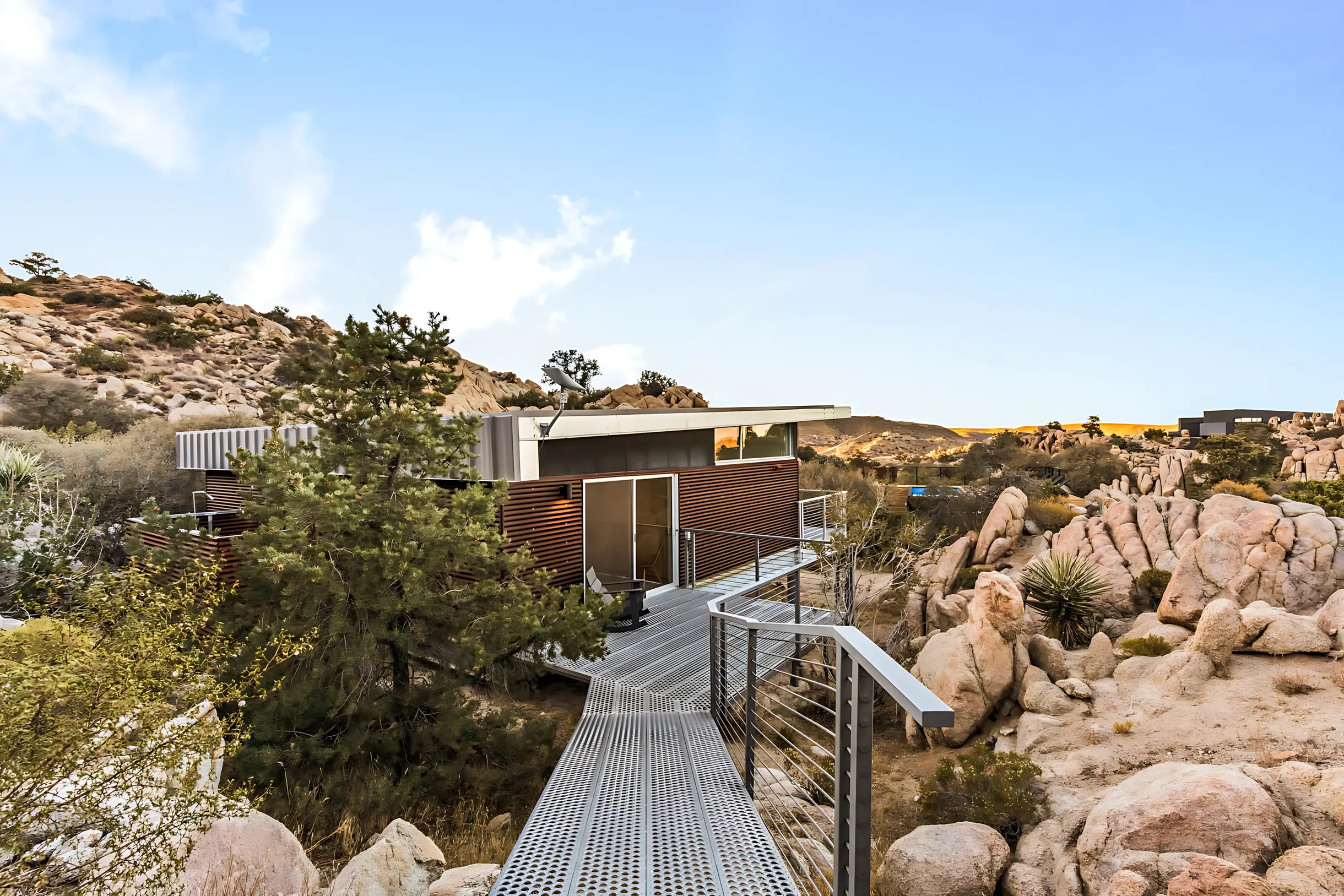 Wander High Desert Boulders #30