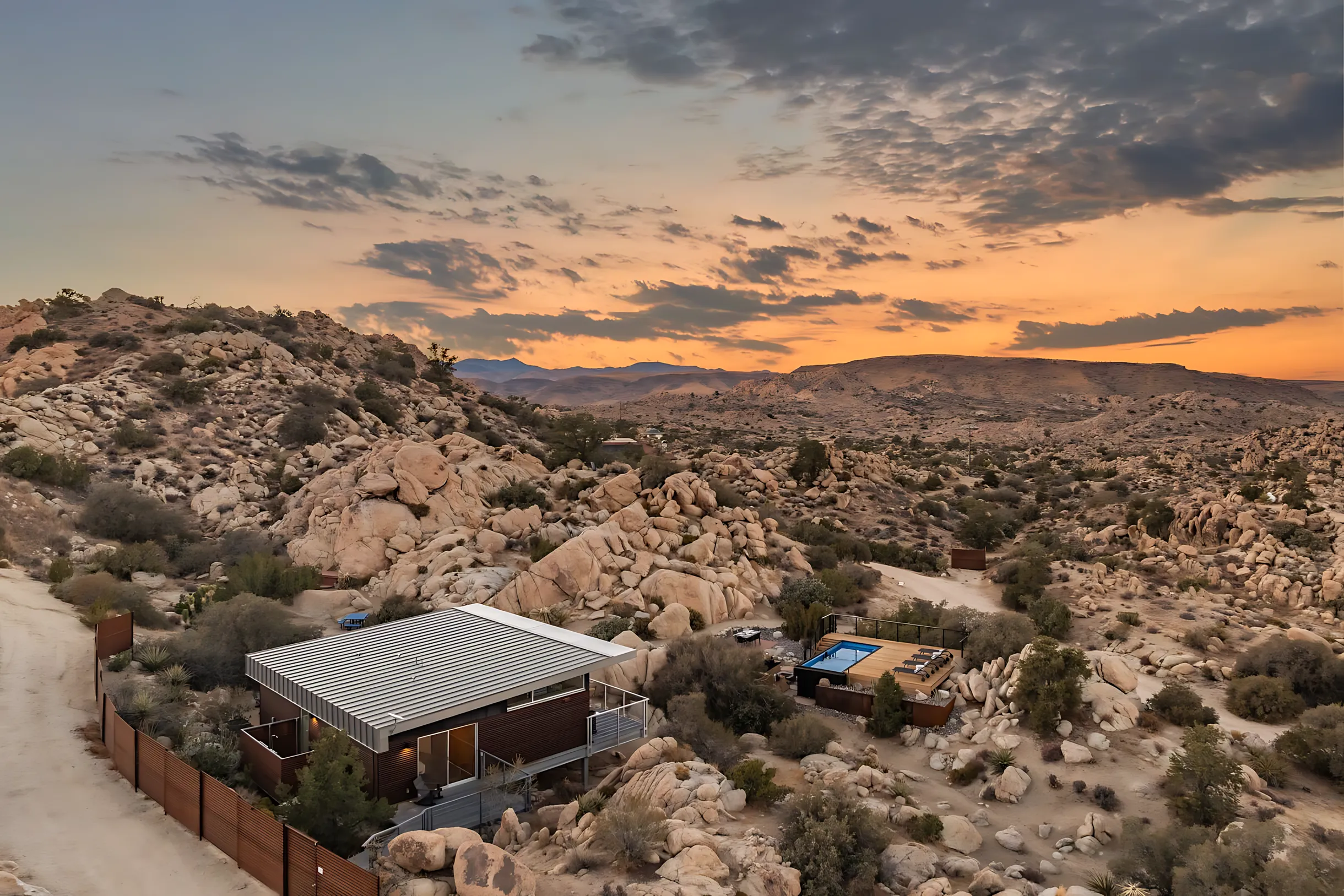 Wander High Desert Boulders #36