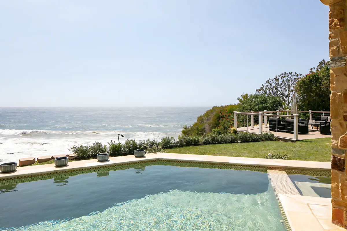 Wander Newport Shorecliff