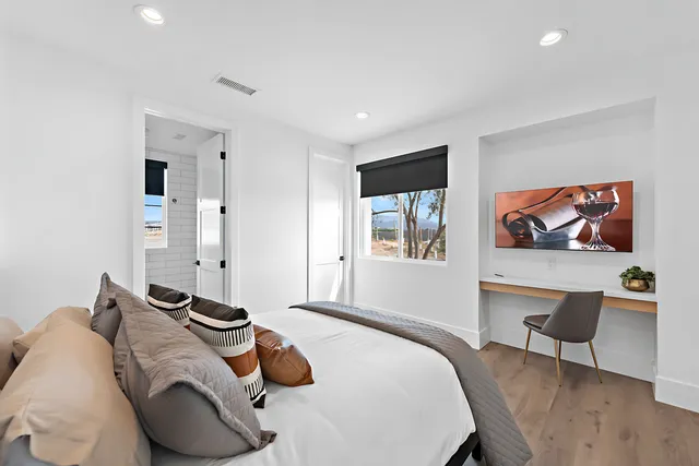 Bedroom 4 image 1
