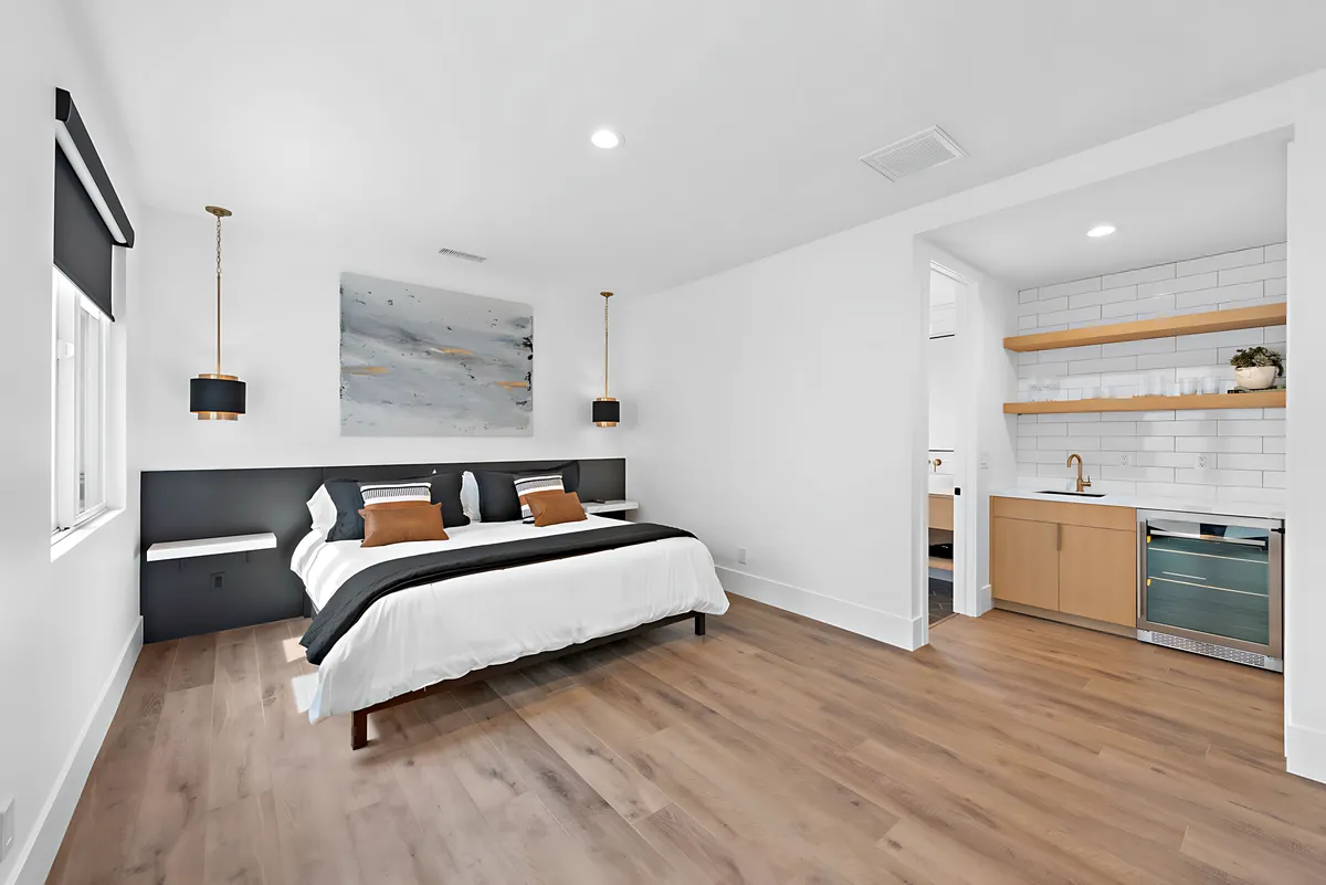 Bedroom 3 image