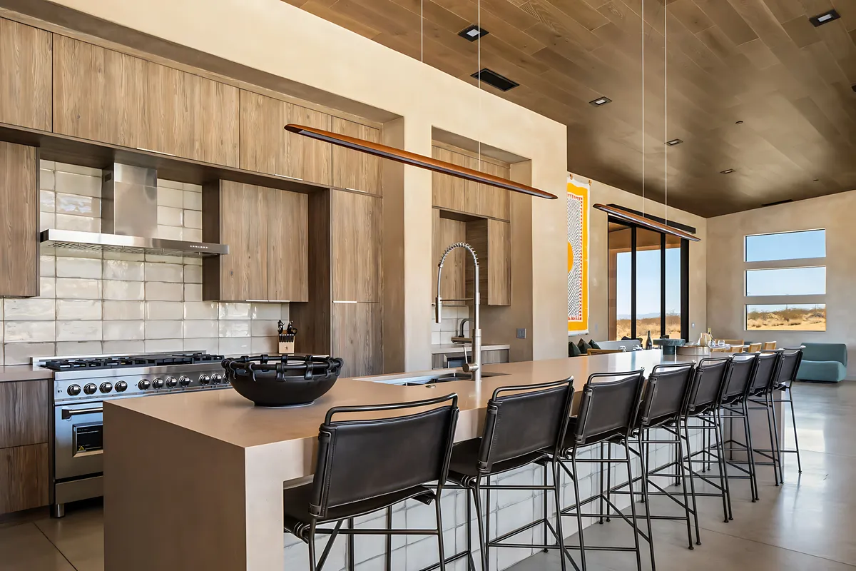 Wander Joshua Tree Peaks