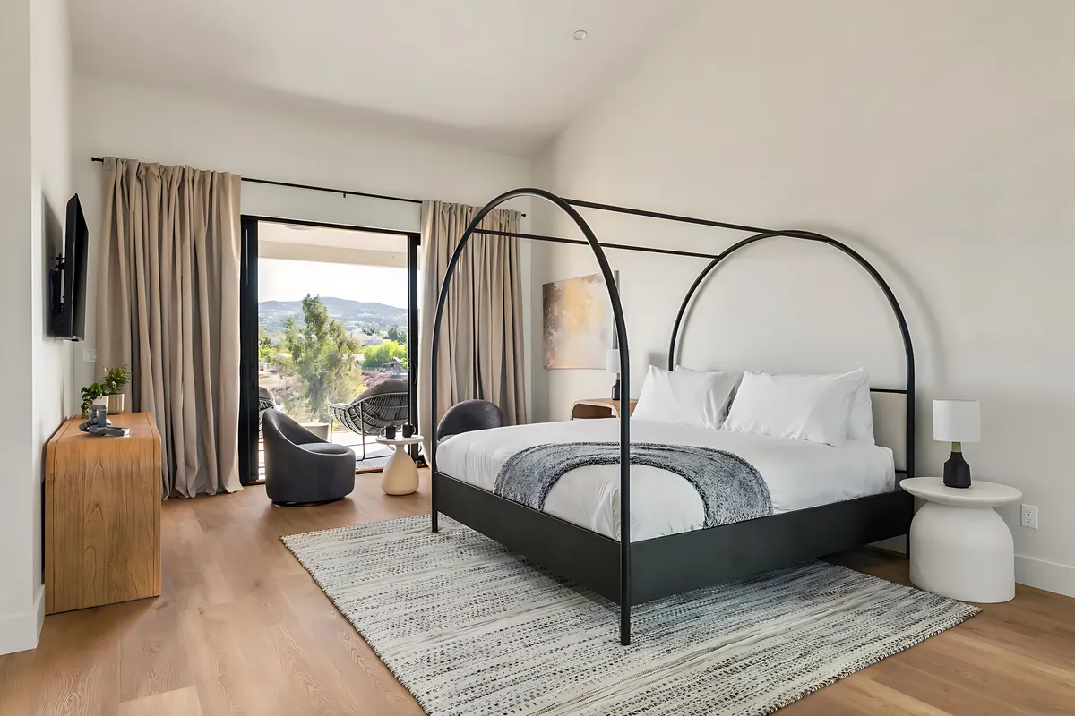Bedroom 5 image