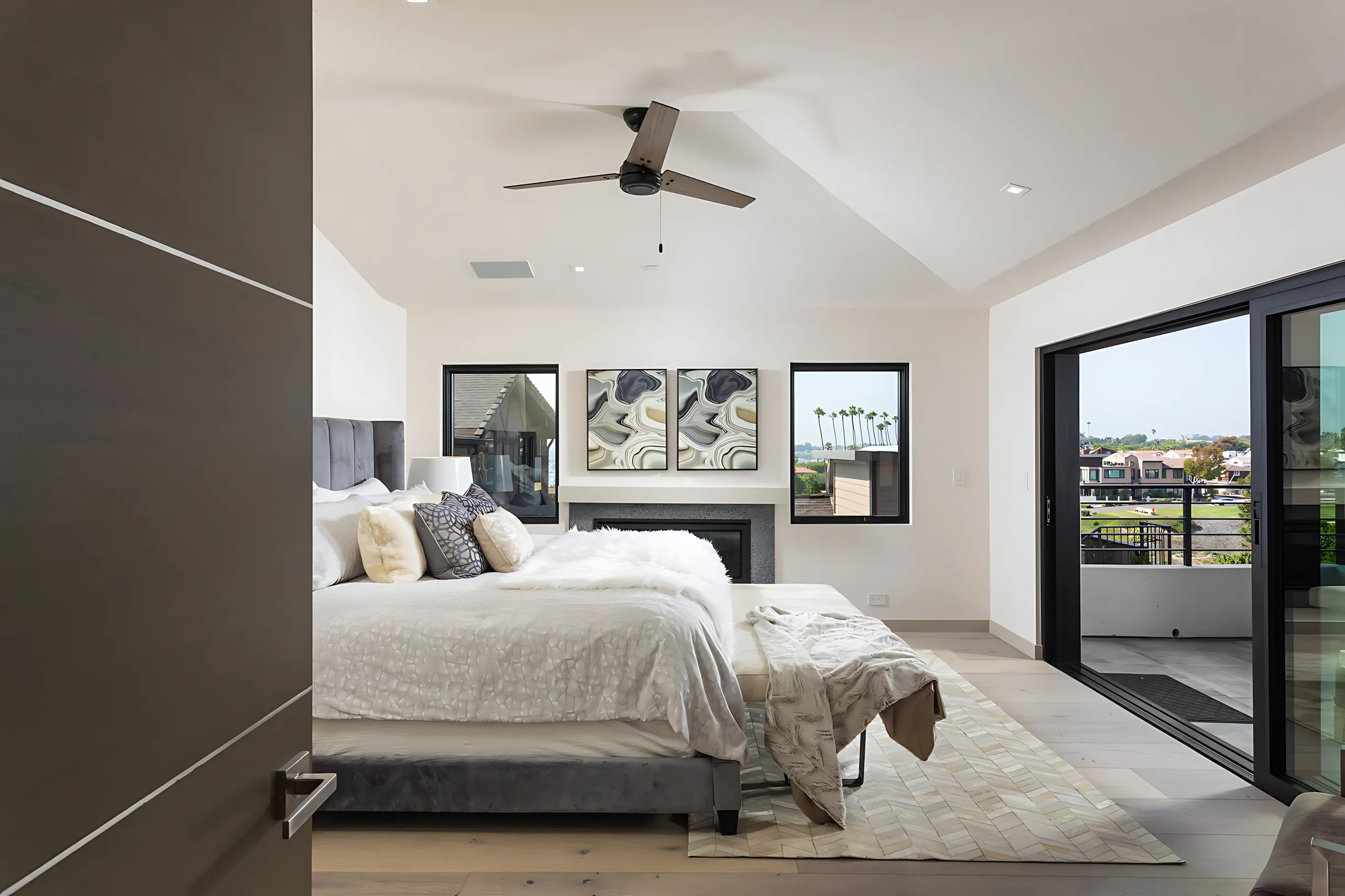 Wander Newport Beach Modern #33