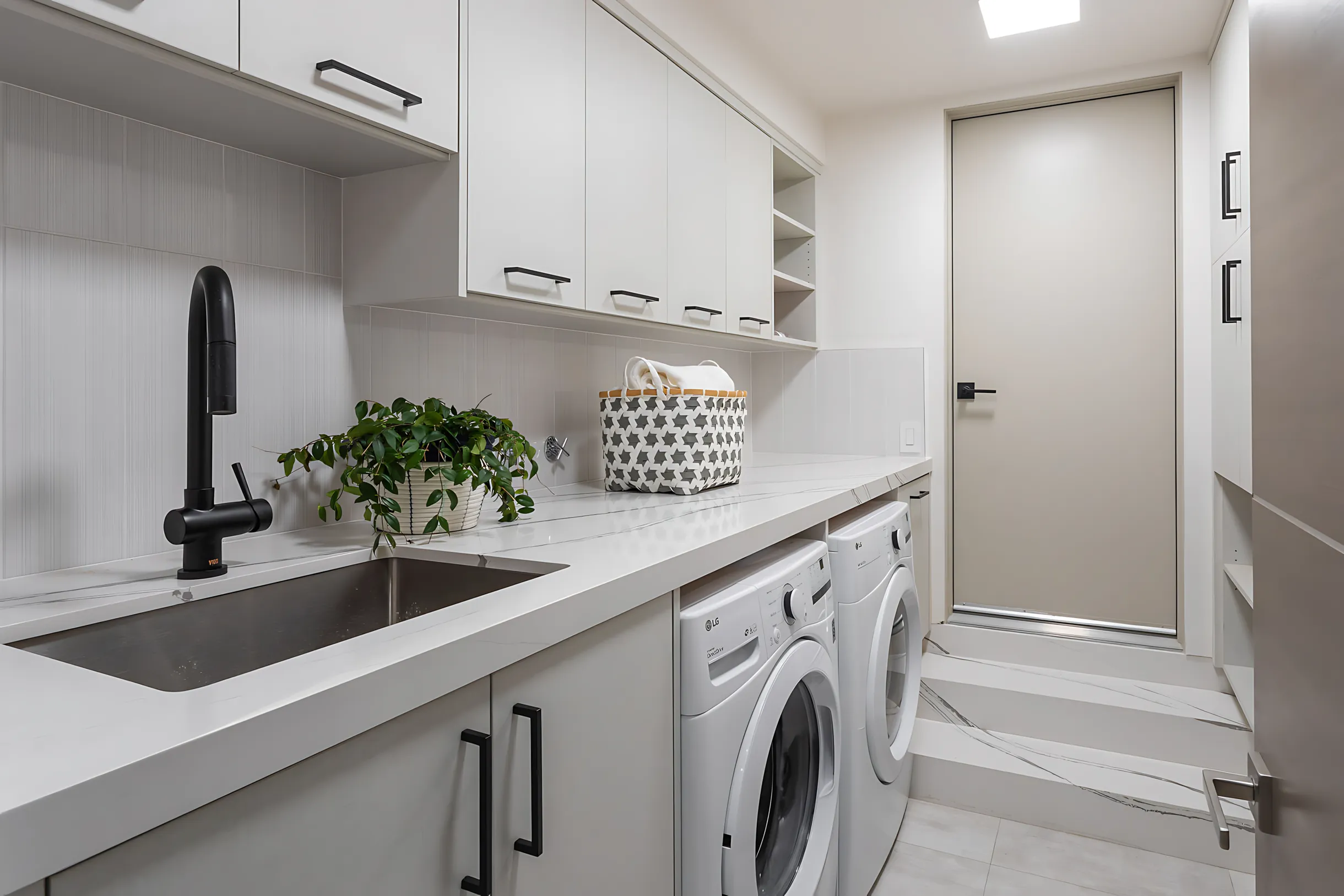 Wander Newport Beach Modern #14