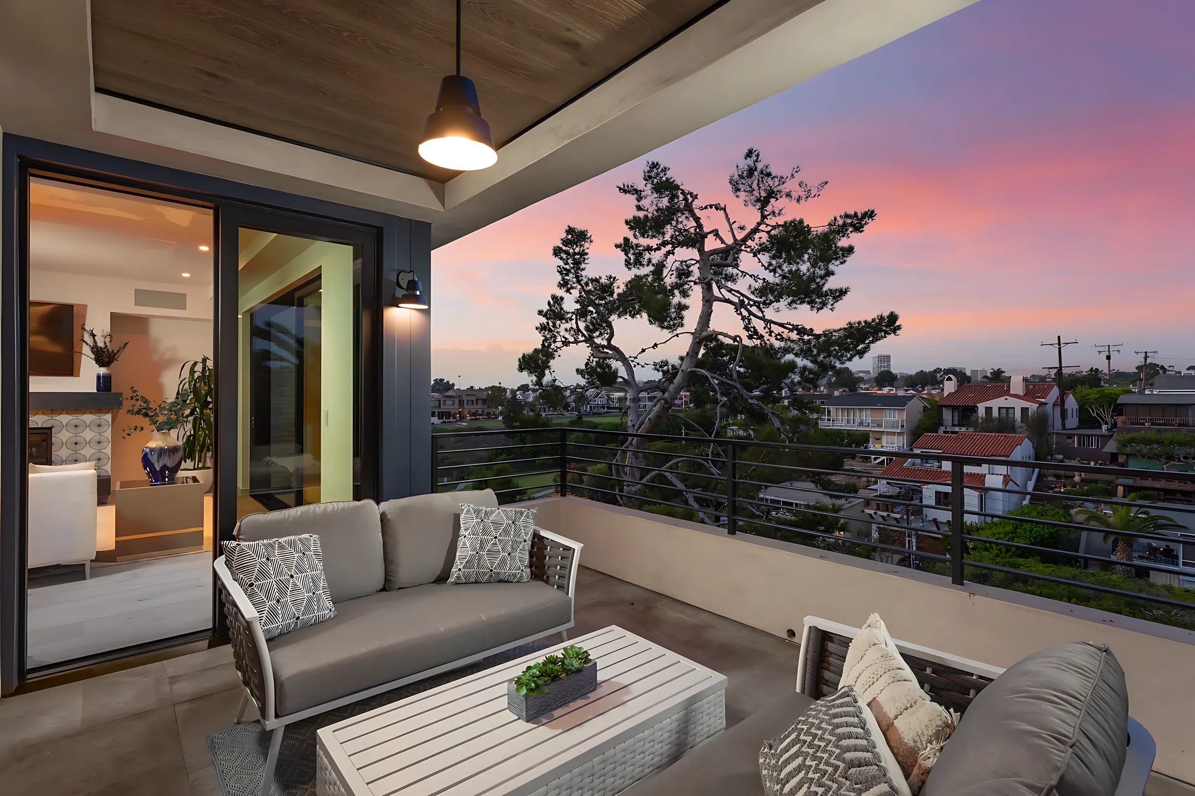 Wander Newport Beach Modern #39