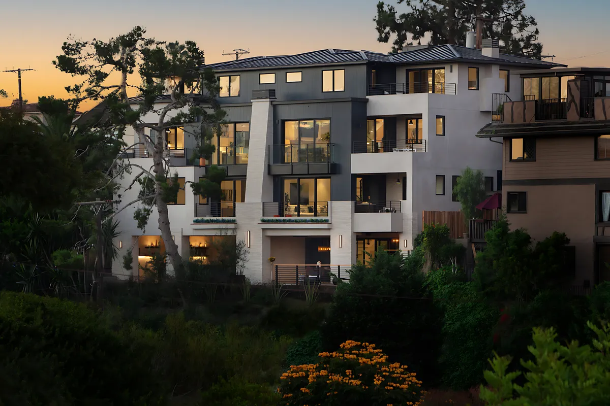 Wander Newport Beach Modern