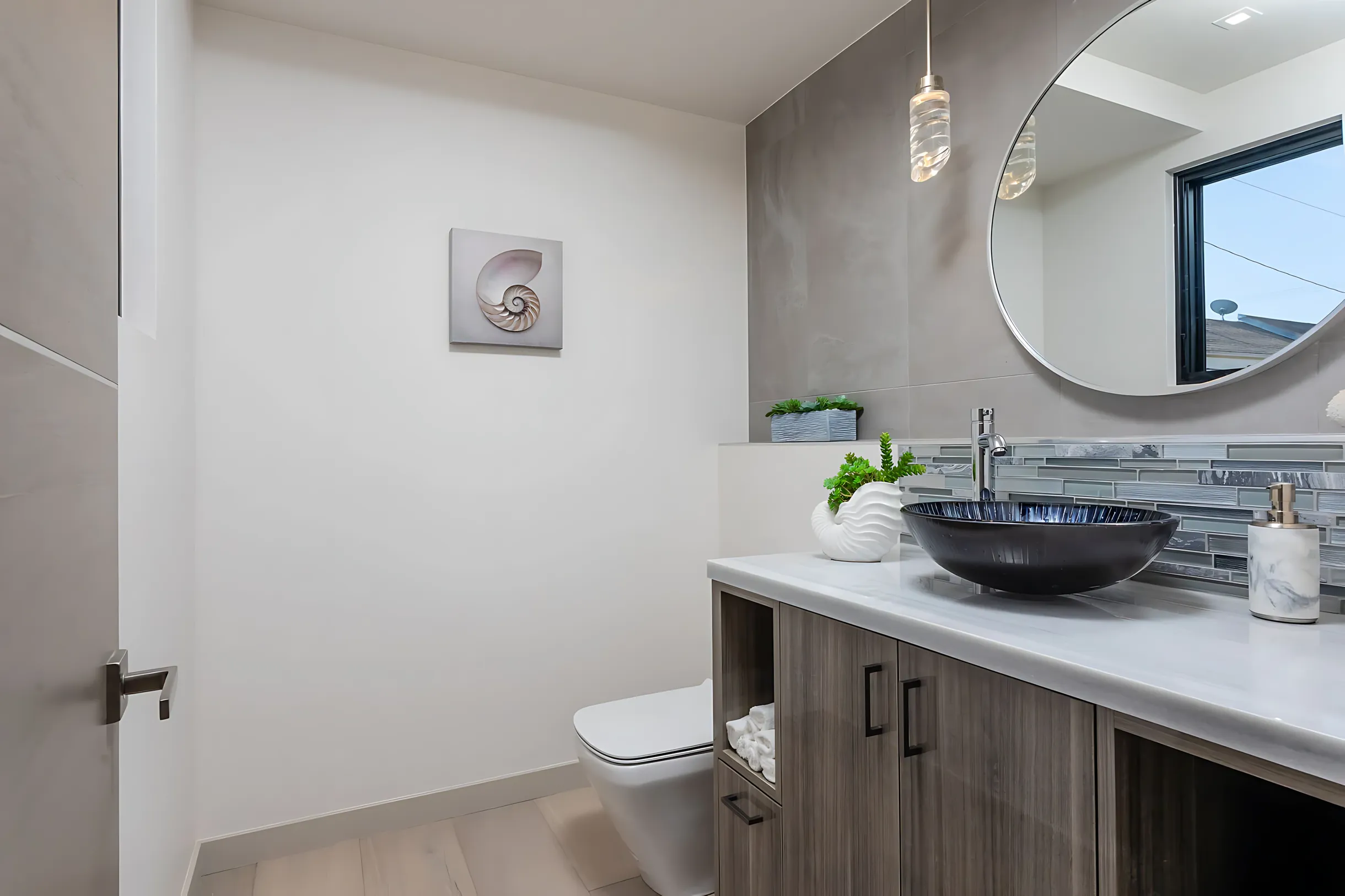 Wander Newport Beach Modern #23