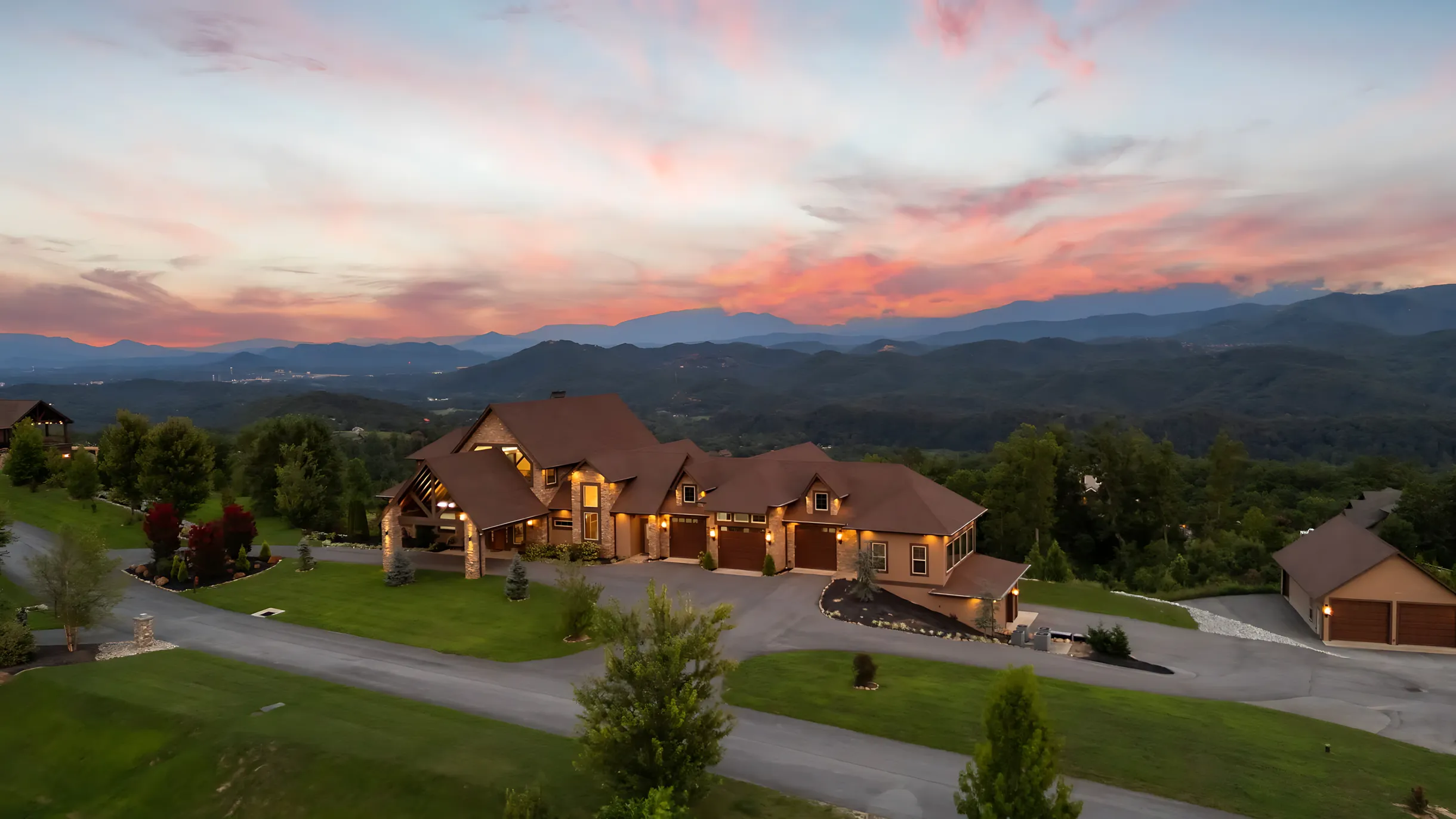 Wander Pigeon Forge Bluff #99