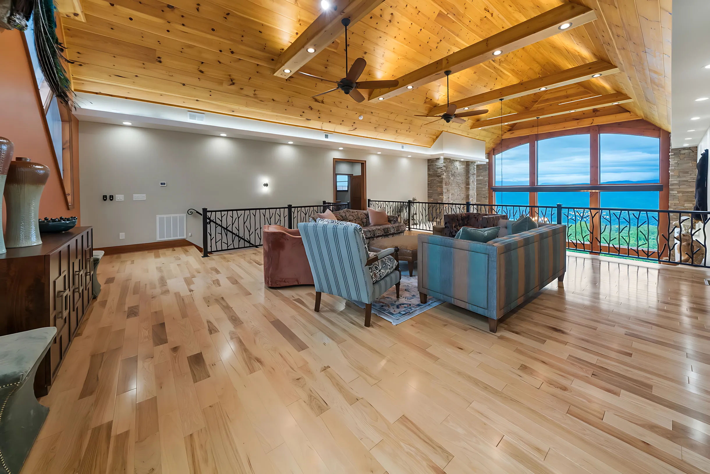 Wander Pigeon Forge Bluff #92