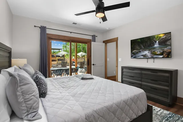 Bedroom 3 image 1
