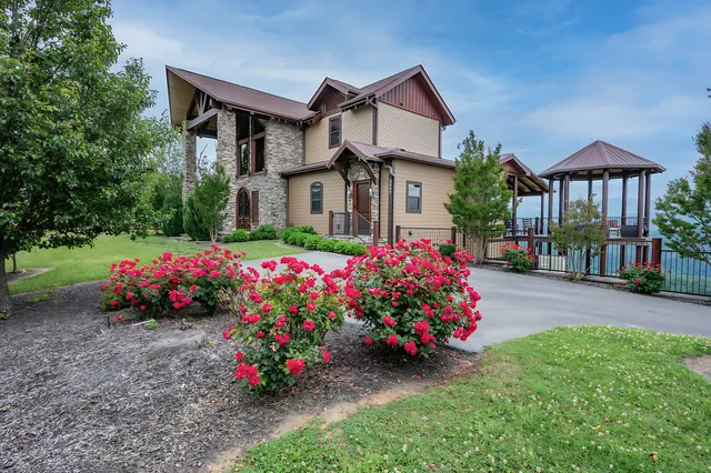Wander Pigeon Forge Oasis #4