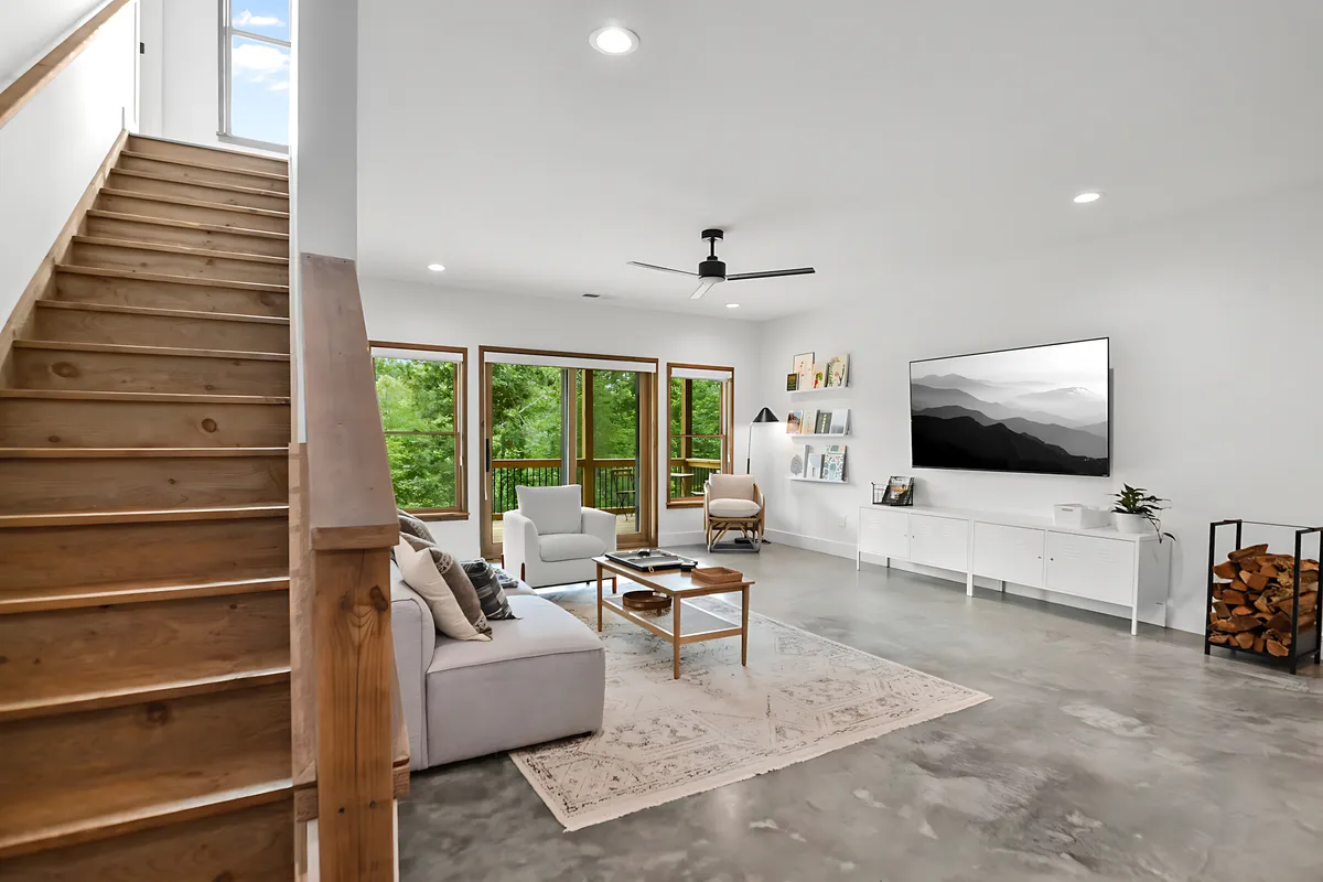 Wander Blue Ridge Oaks