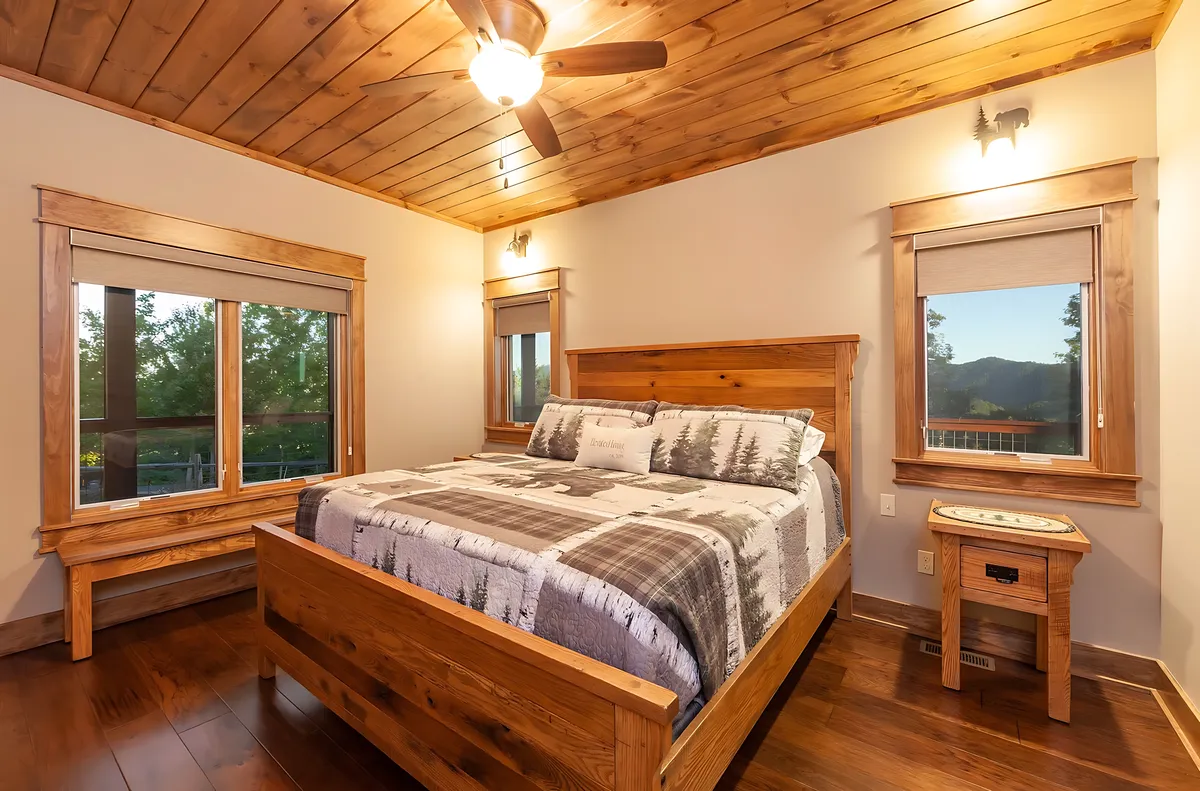 Bedroom 3 image