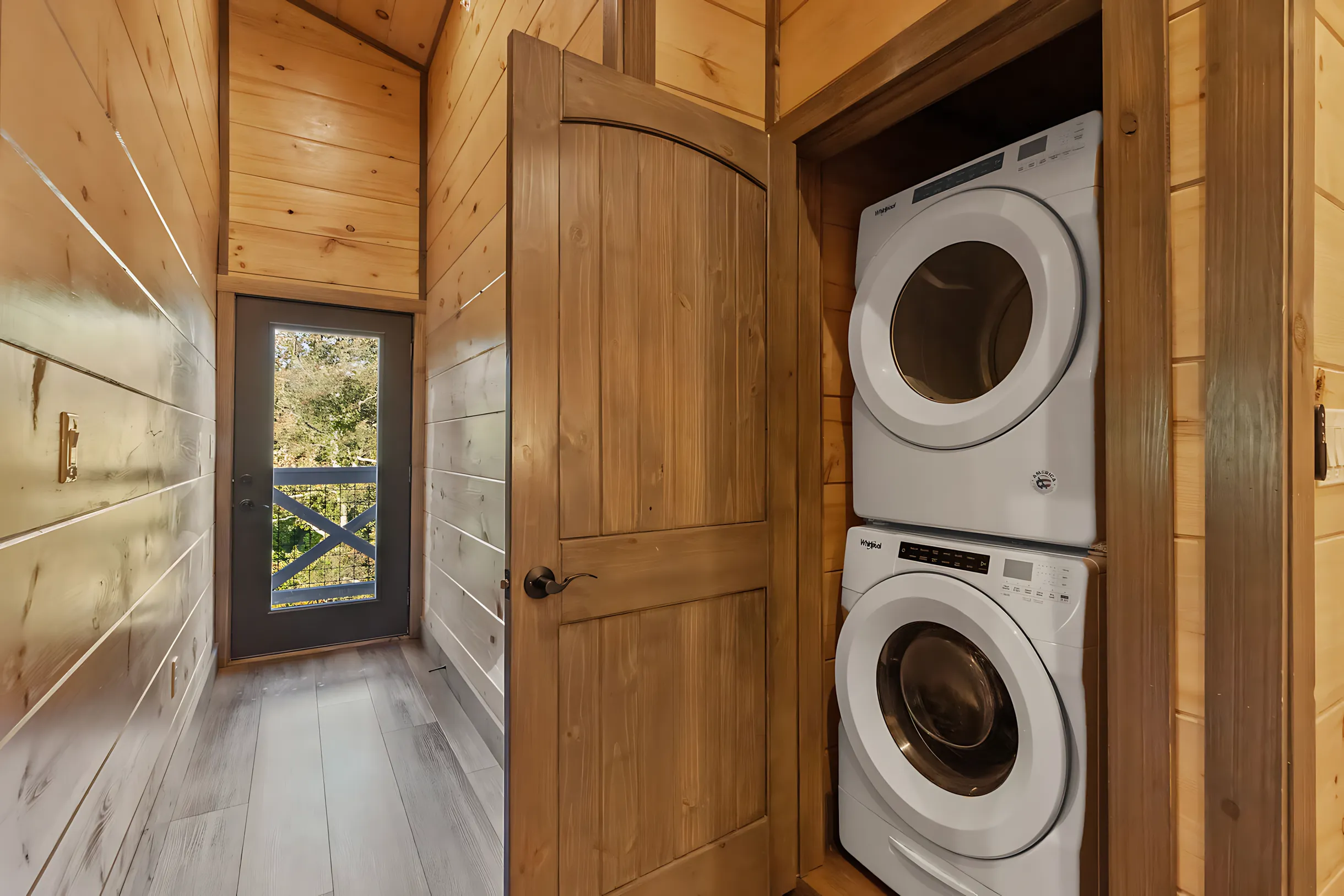 Wander Pigeon Forge Eagle #17