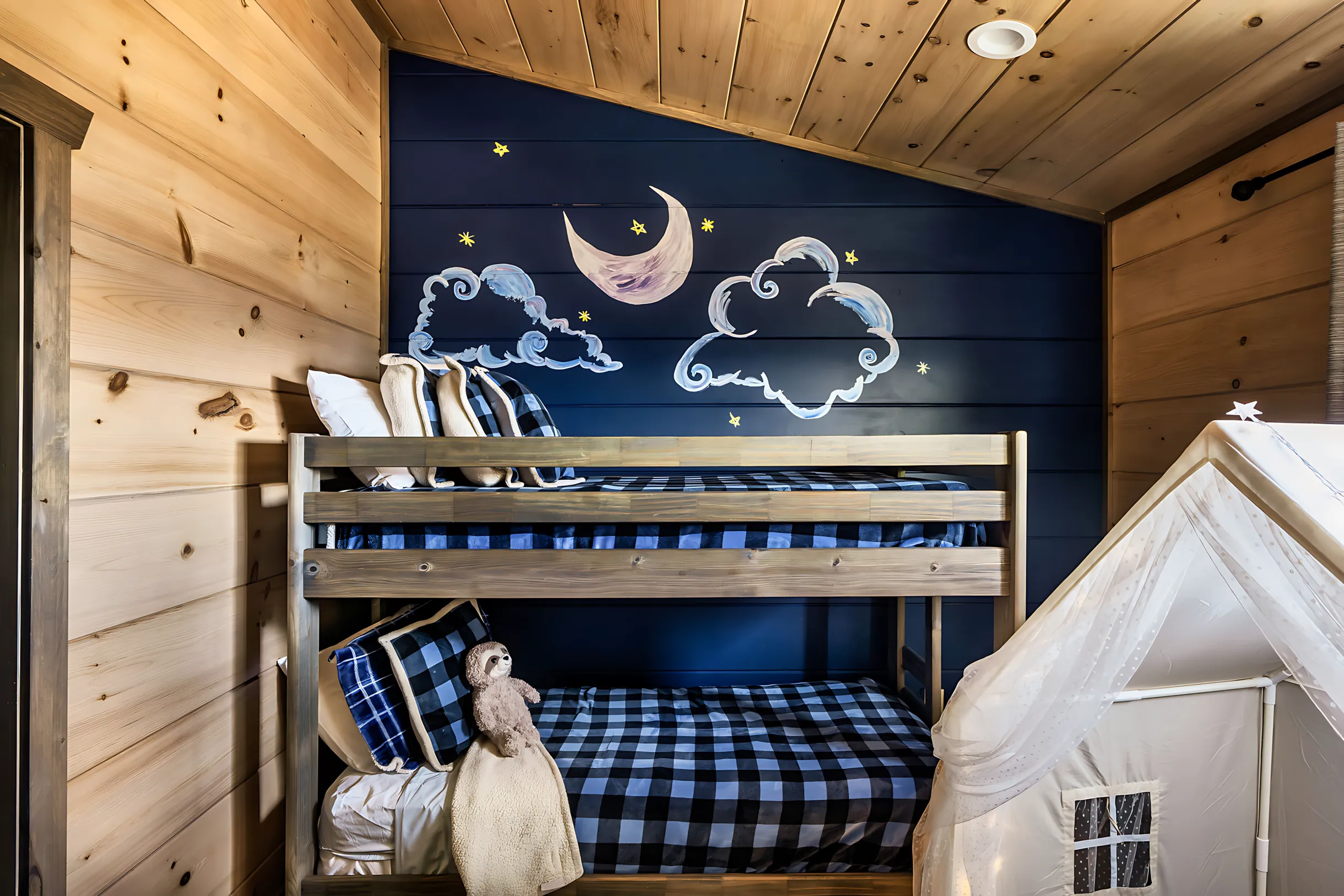 Wander Pigeon Forge Eagle #35