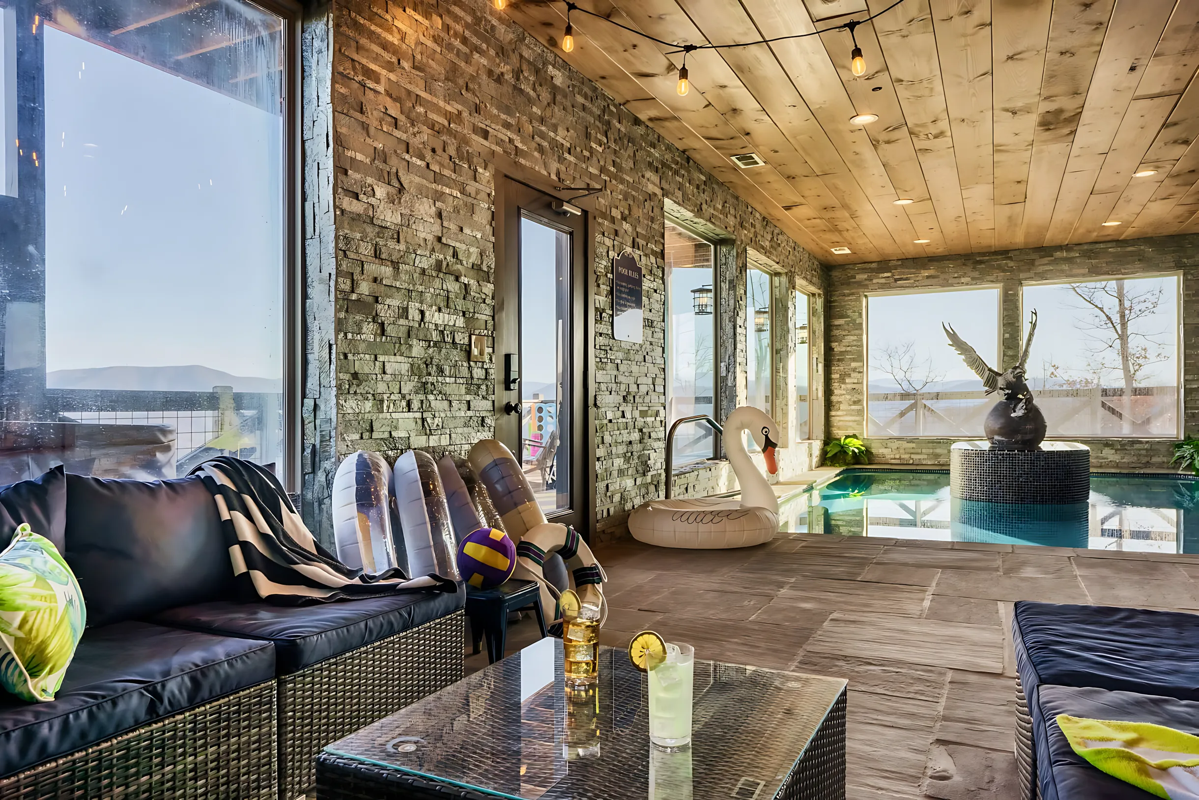 Wander Pigeon Forge Eagle #63