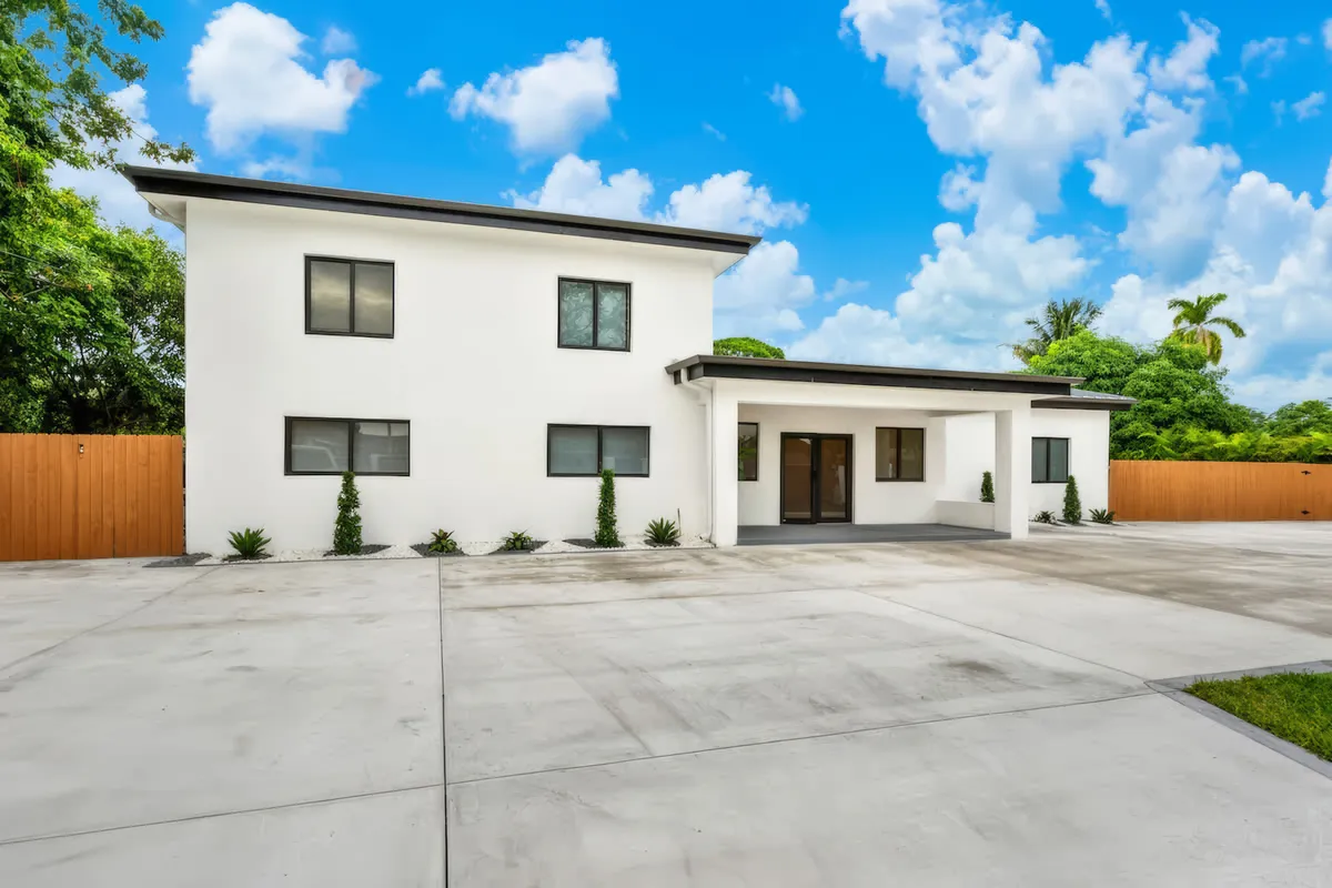 Wander Biscayne River