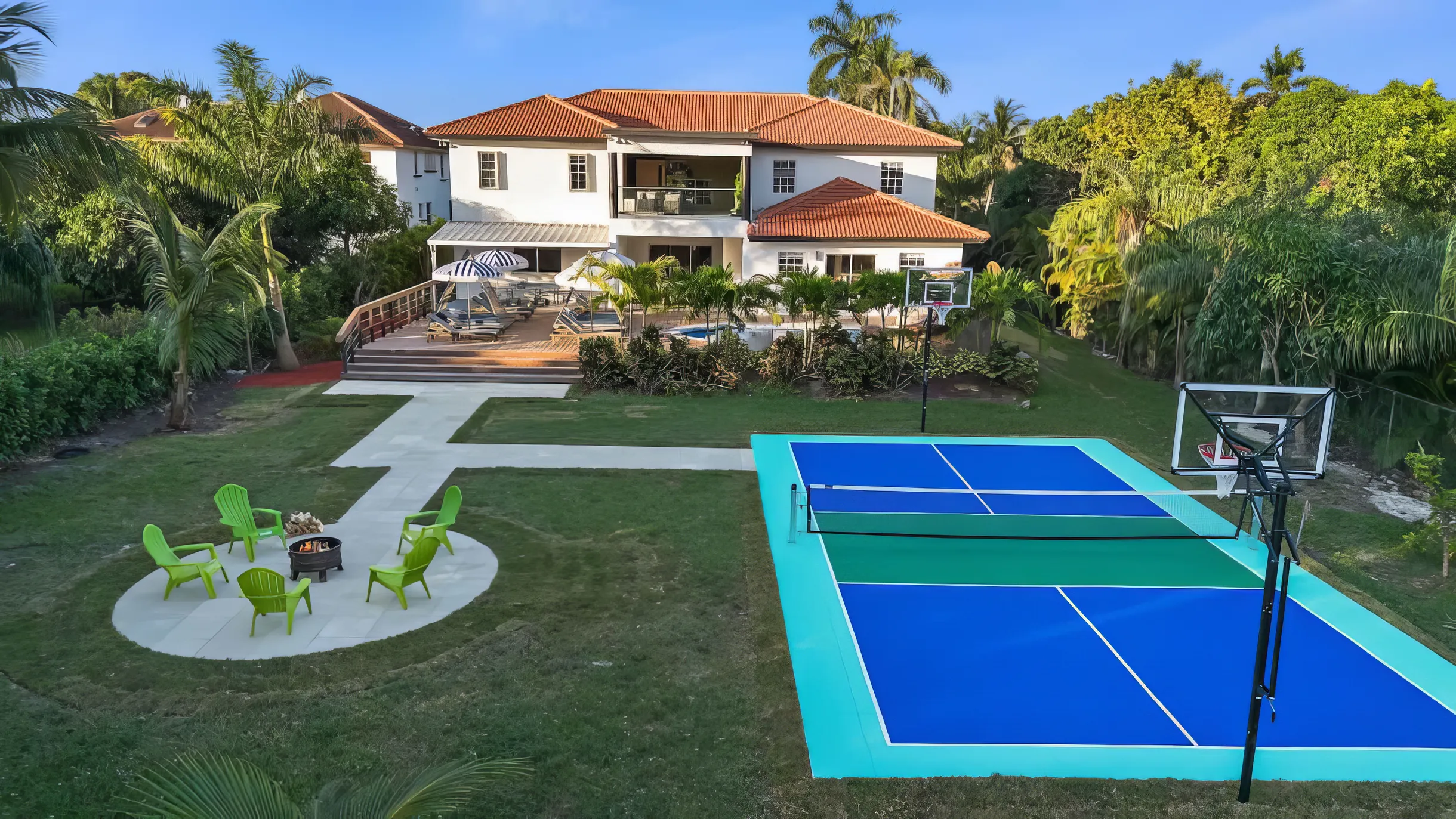 Wander Miami Manor