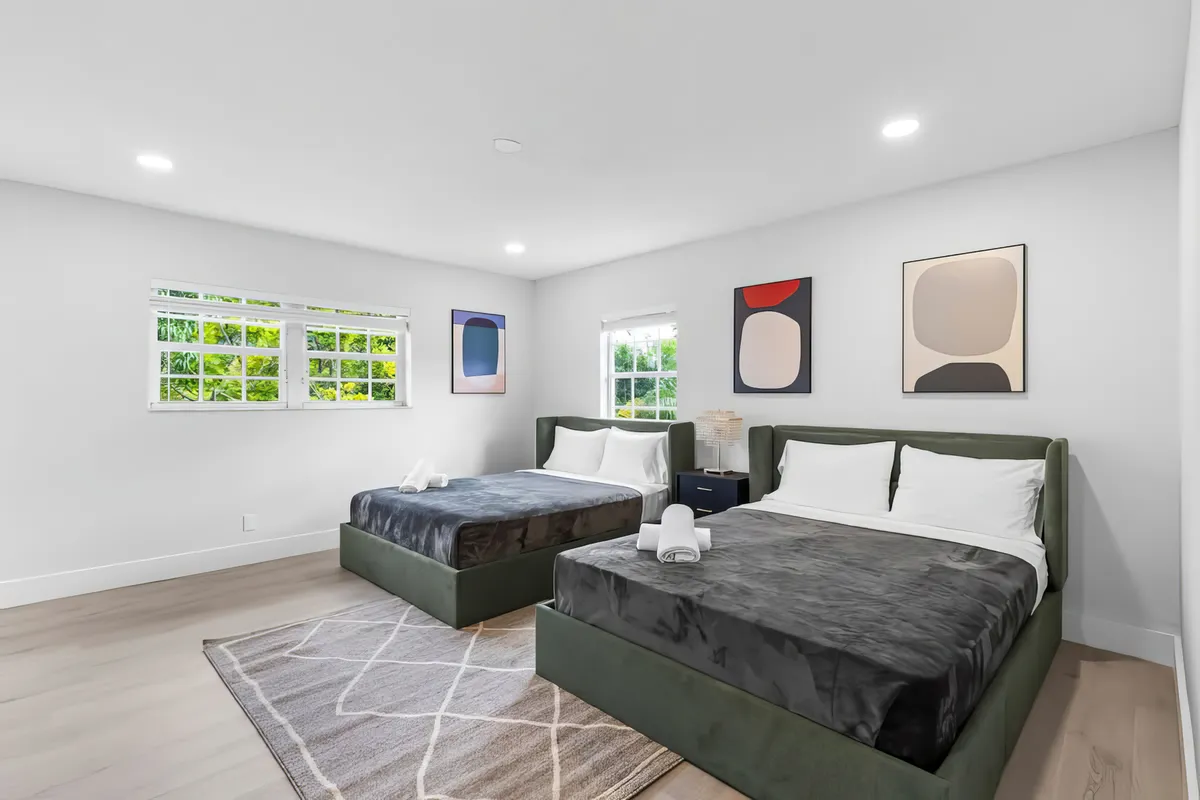 Bedroom 5 image