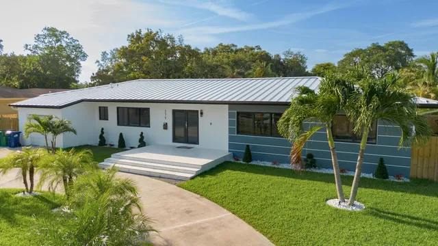 Wander Biscayne Treehouse #5