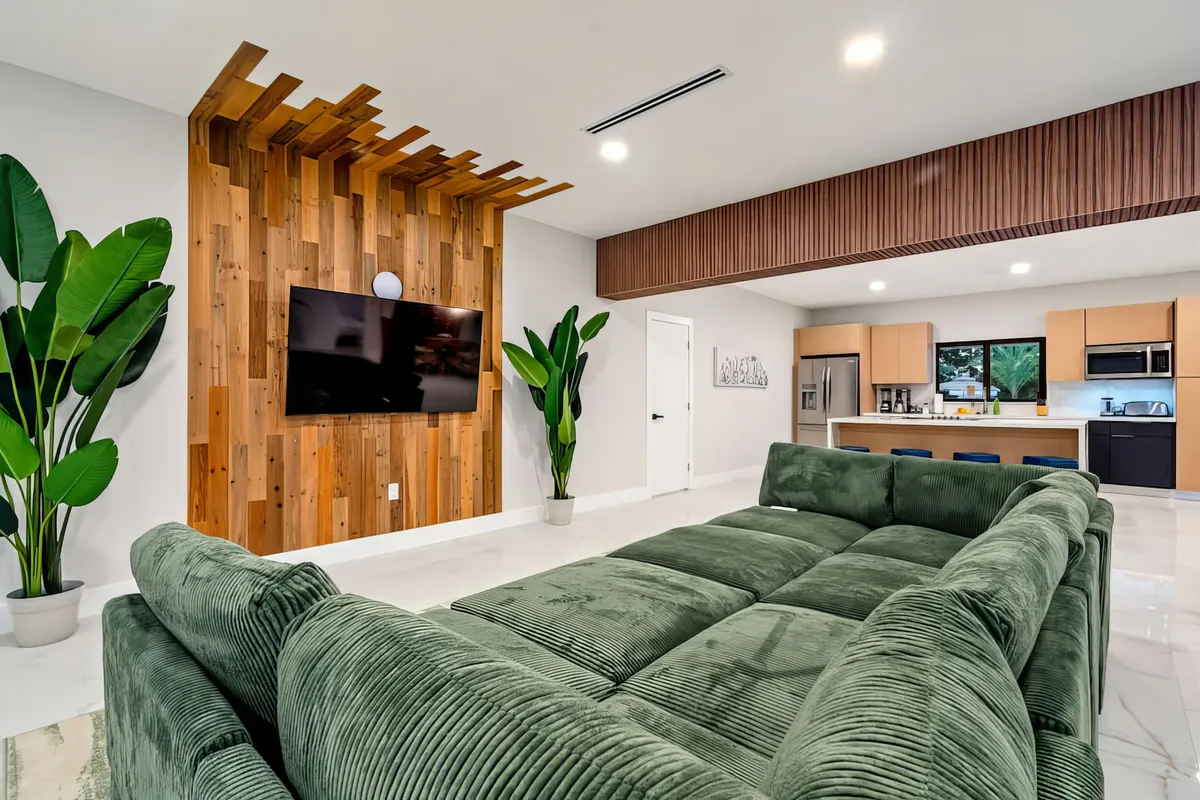 Wander Biscayne Palms