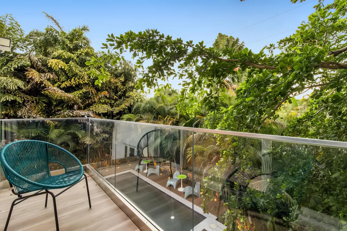 Wander Hollywood Beach Modern