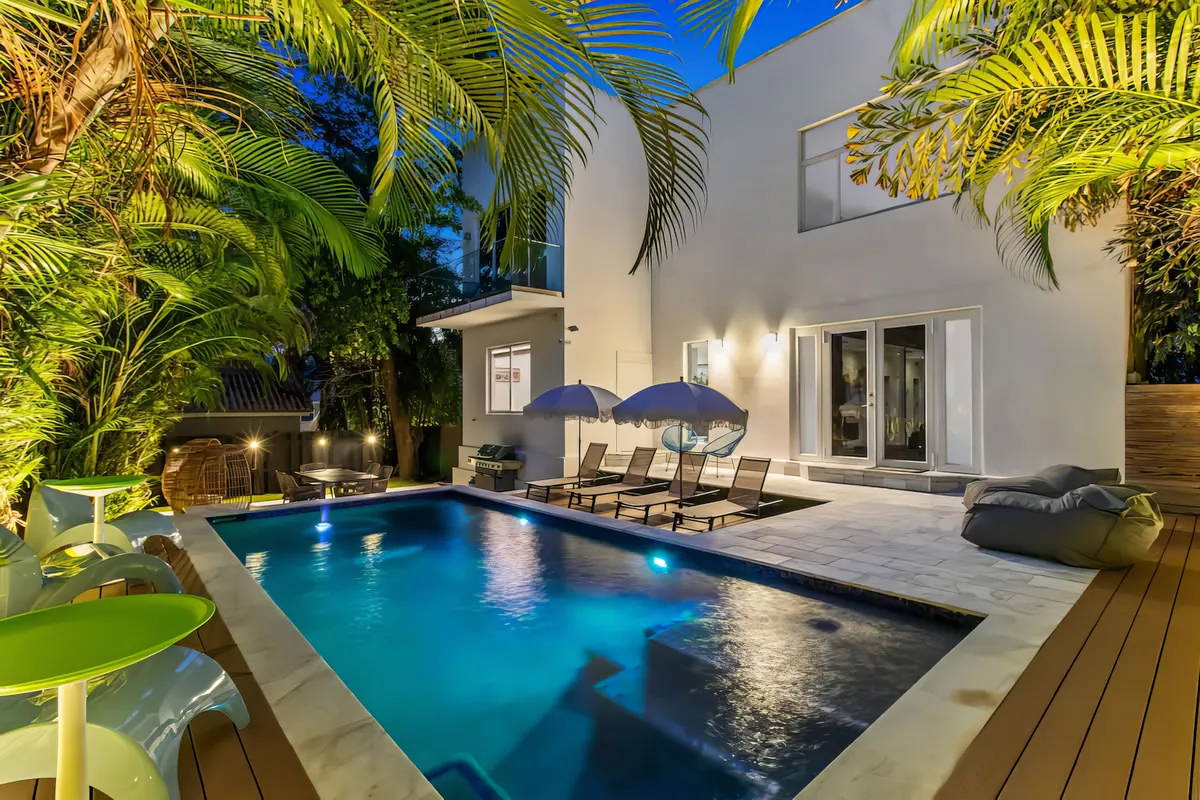 Wander Hollywood Beach Modern #1