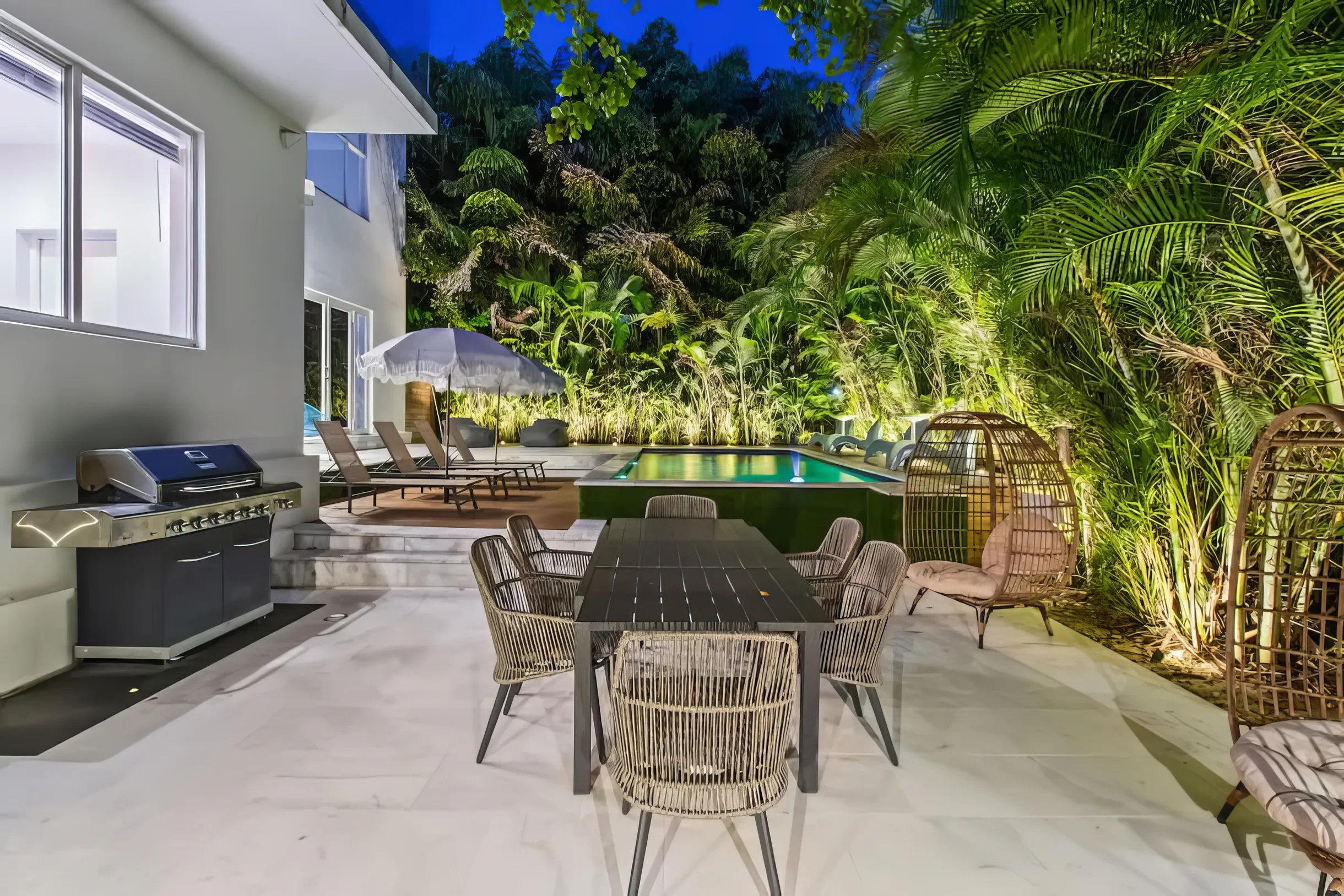 Wander Hollywood Beach Modern #6