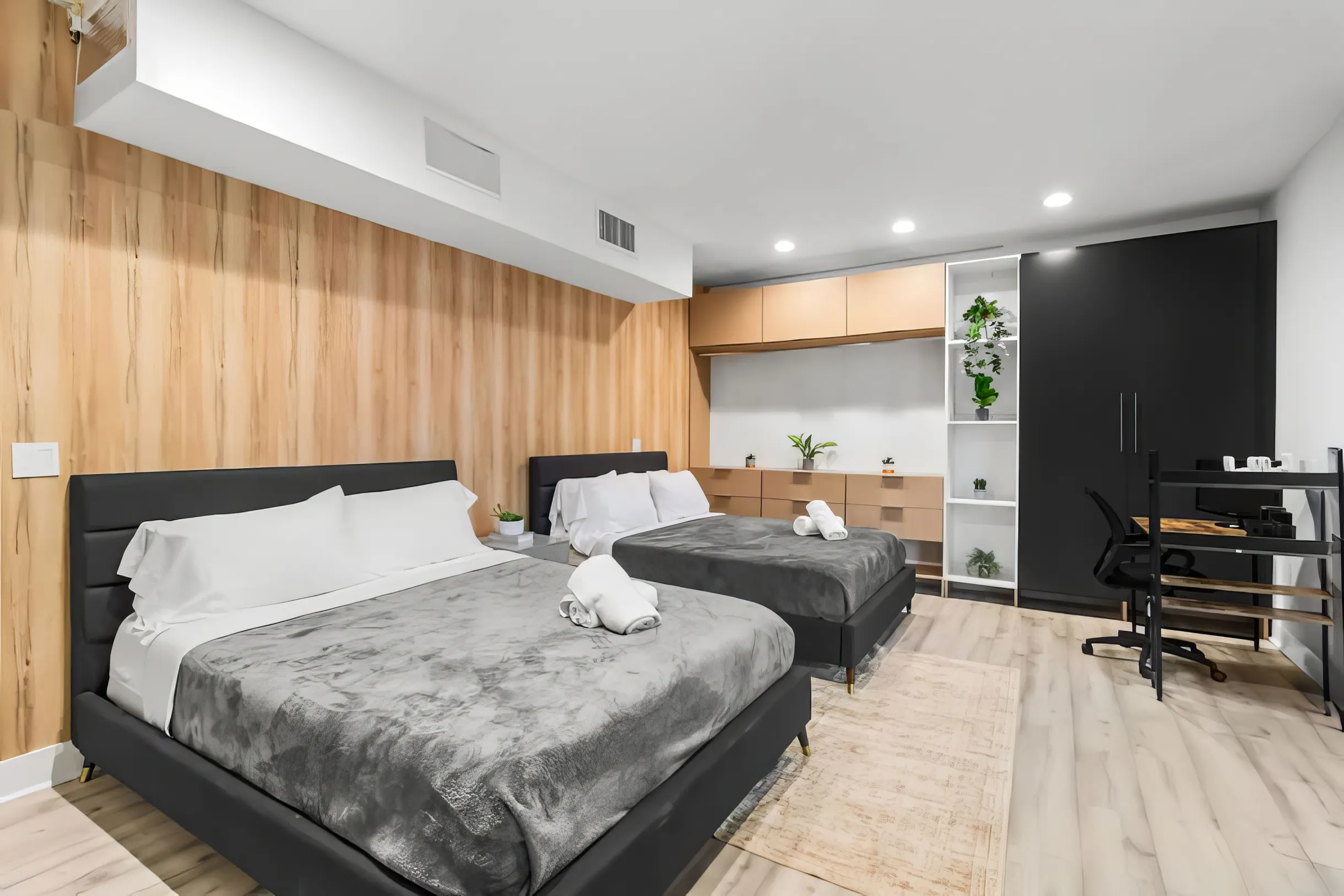 Wander Hollywood Beach Modern #8