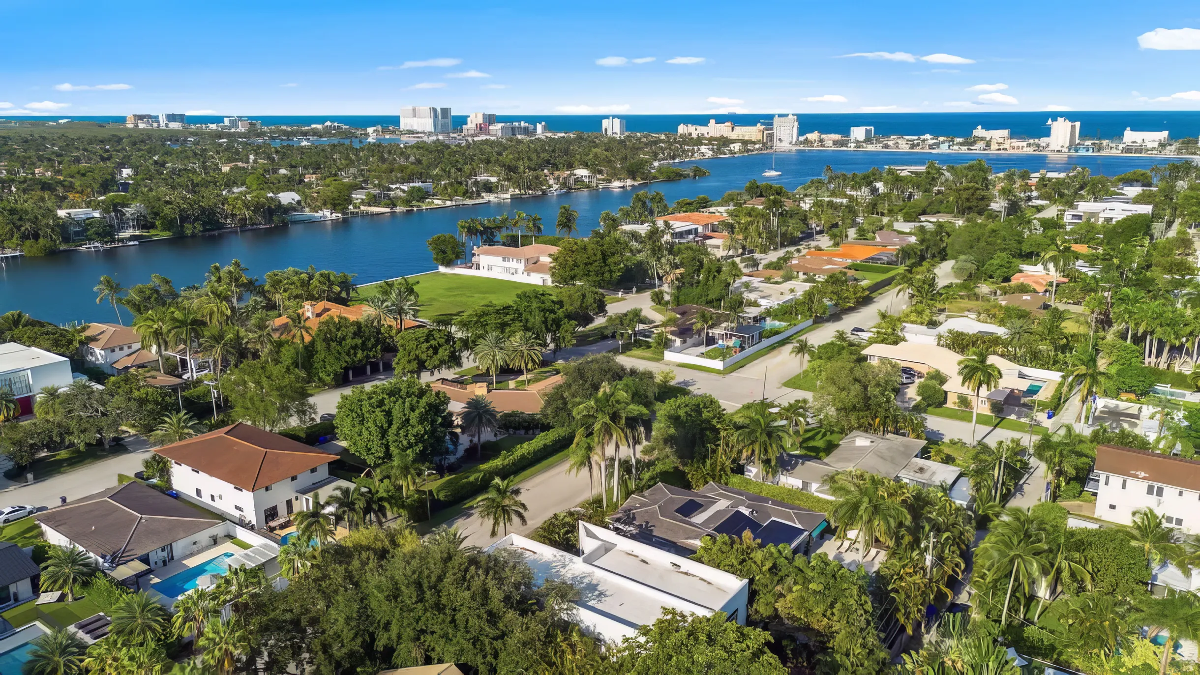 Wander Hollywood Beach Modern #53