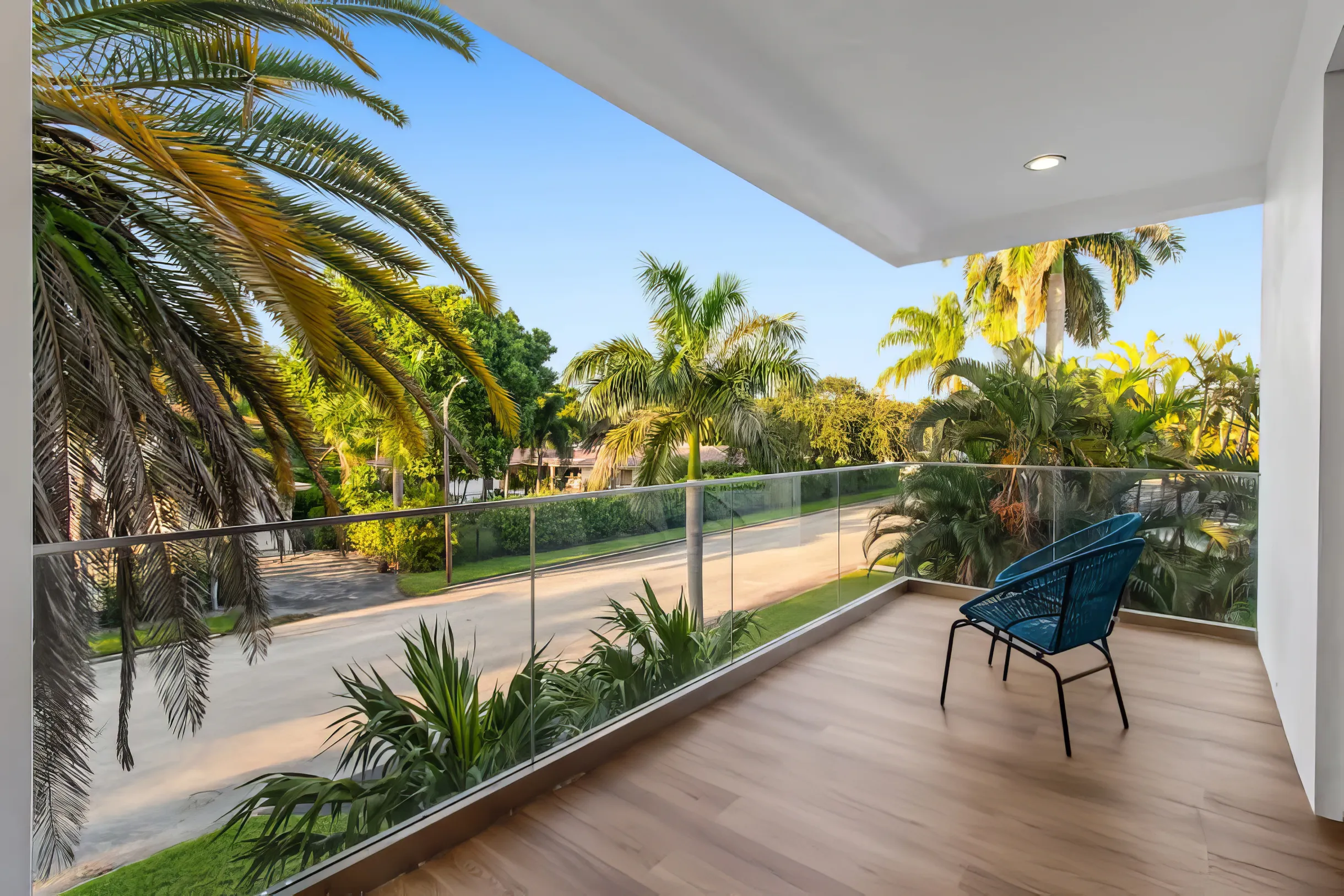 Wander Hollywood Beach Modern #25