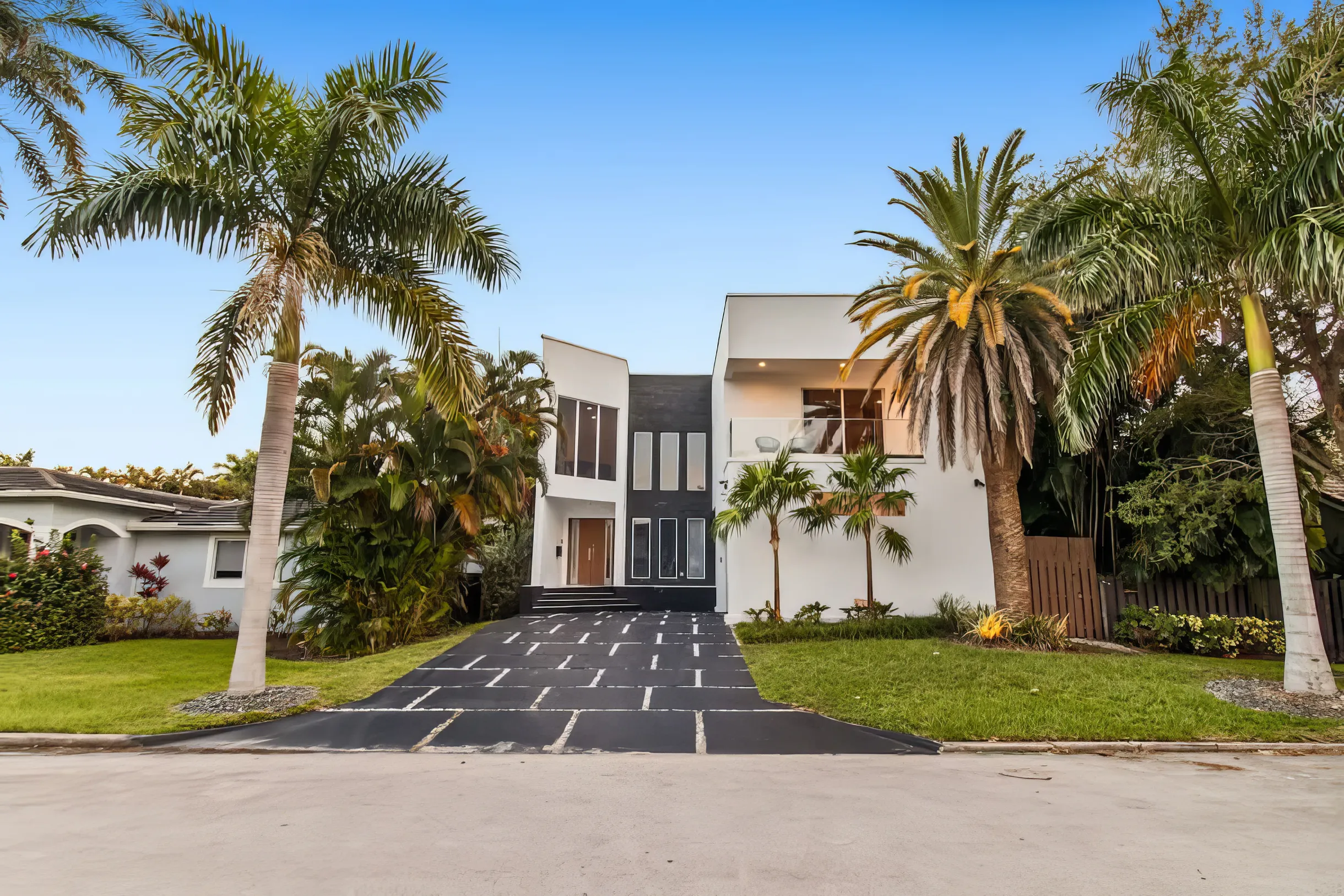 Wander Hollywood Beach Modern #4