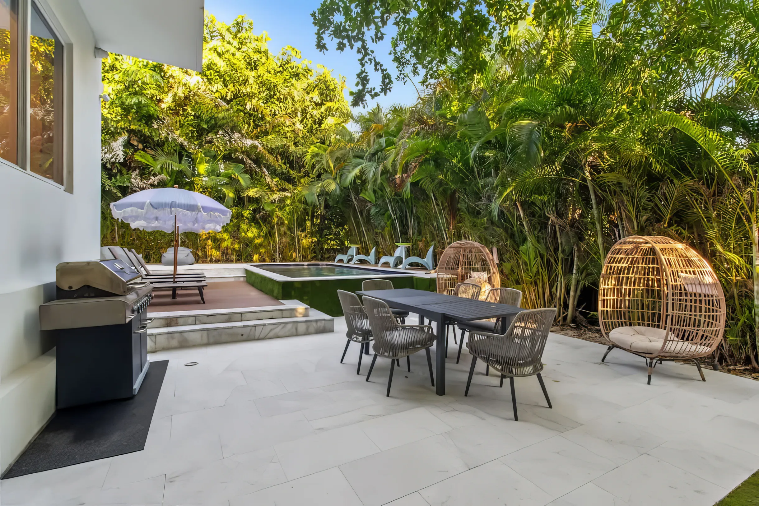 Wander Hollywood Beach Modern #57