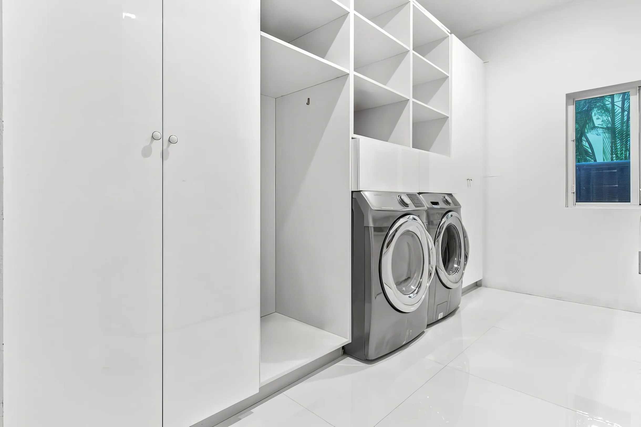 Wander Hollywood Beach Modern #14