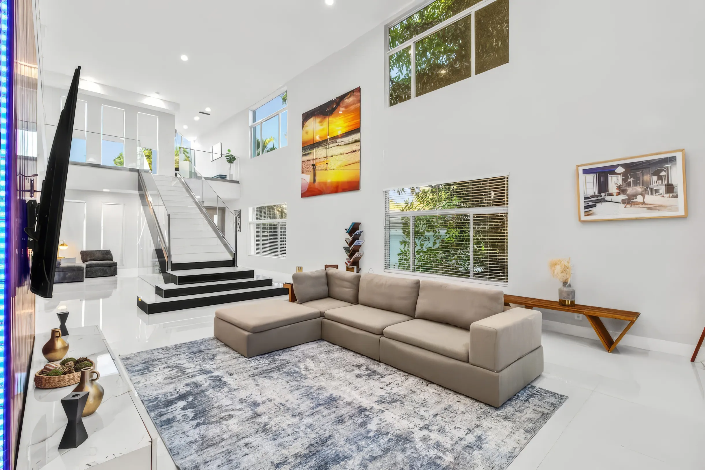 Wander Hollywood Beach Modern #49