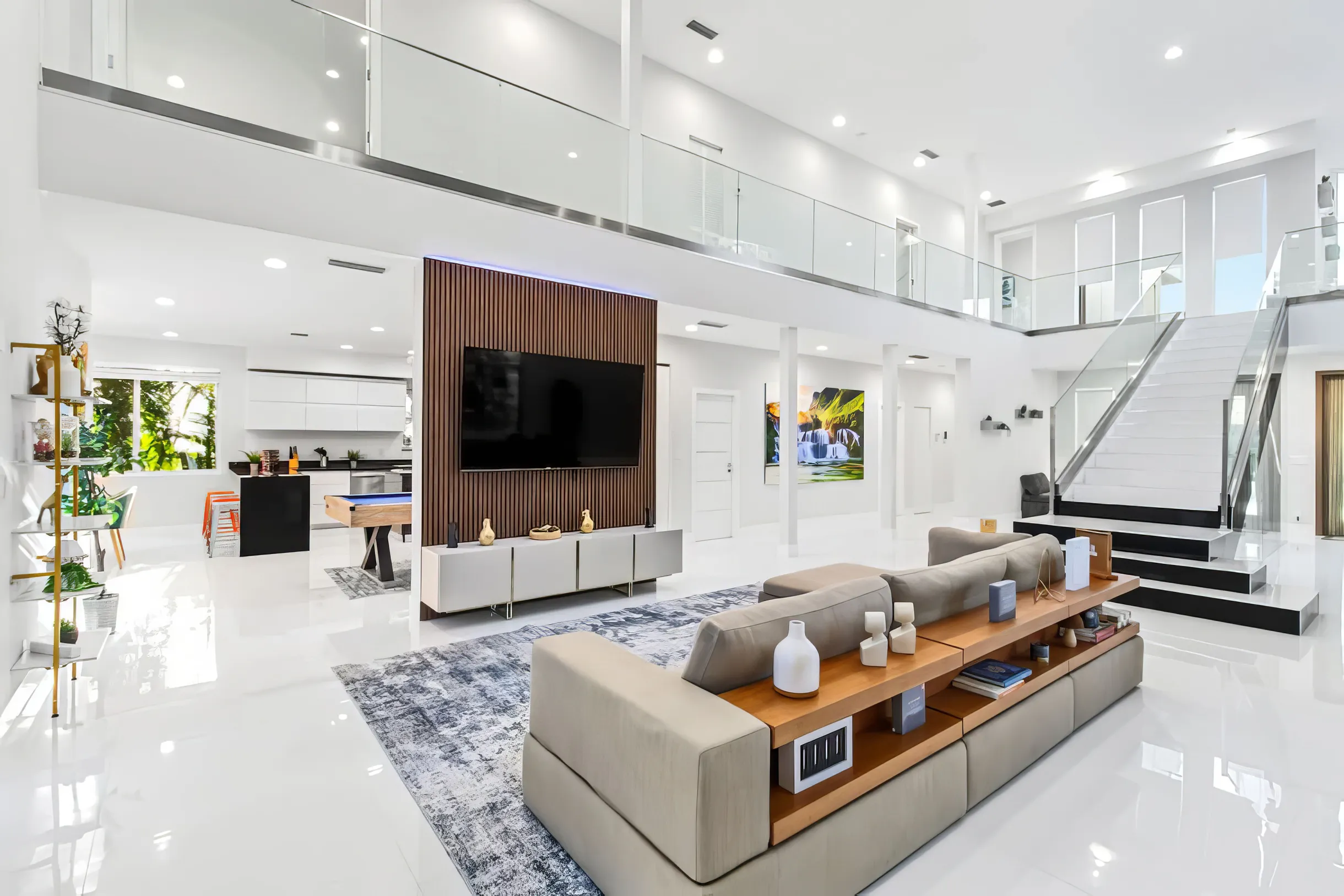 Wander Hollywood Beach Modern #39