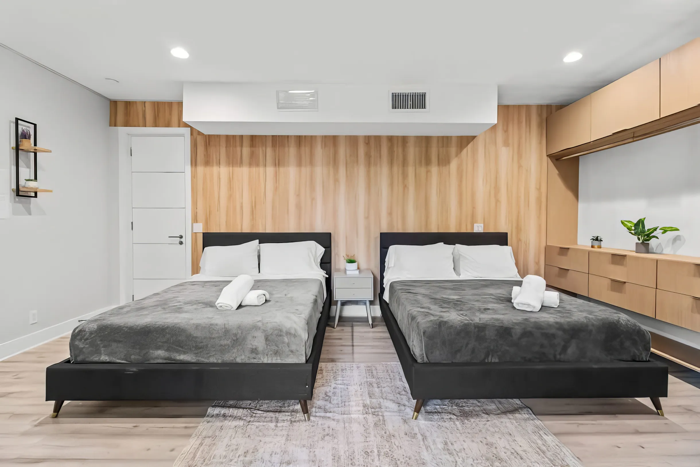 Wander Hollywood Beach Modern #29