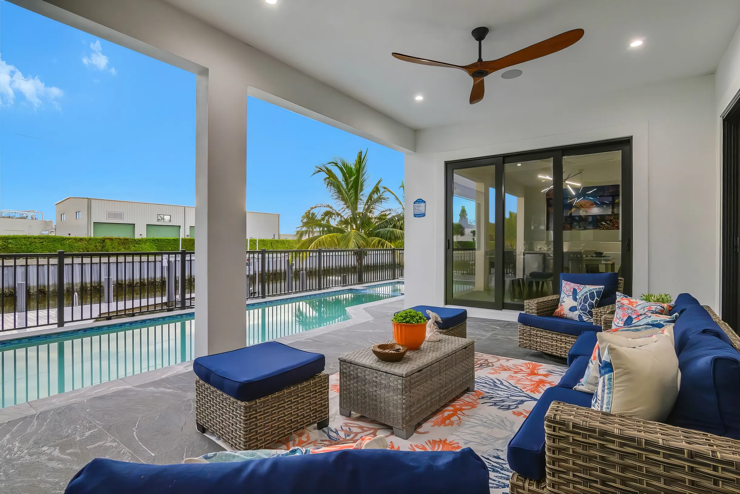 Marco Premium Escape/Waterfront #32