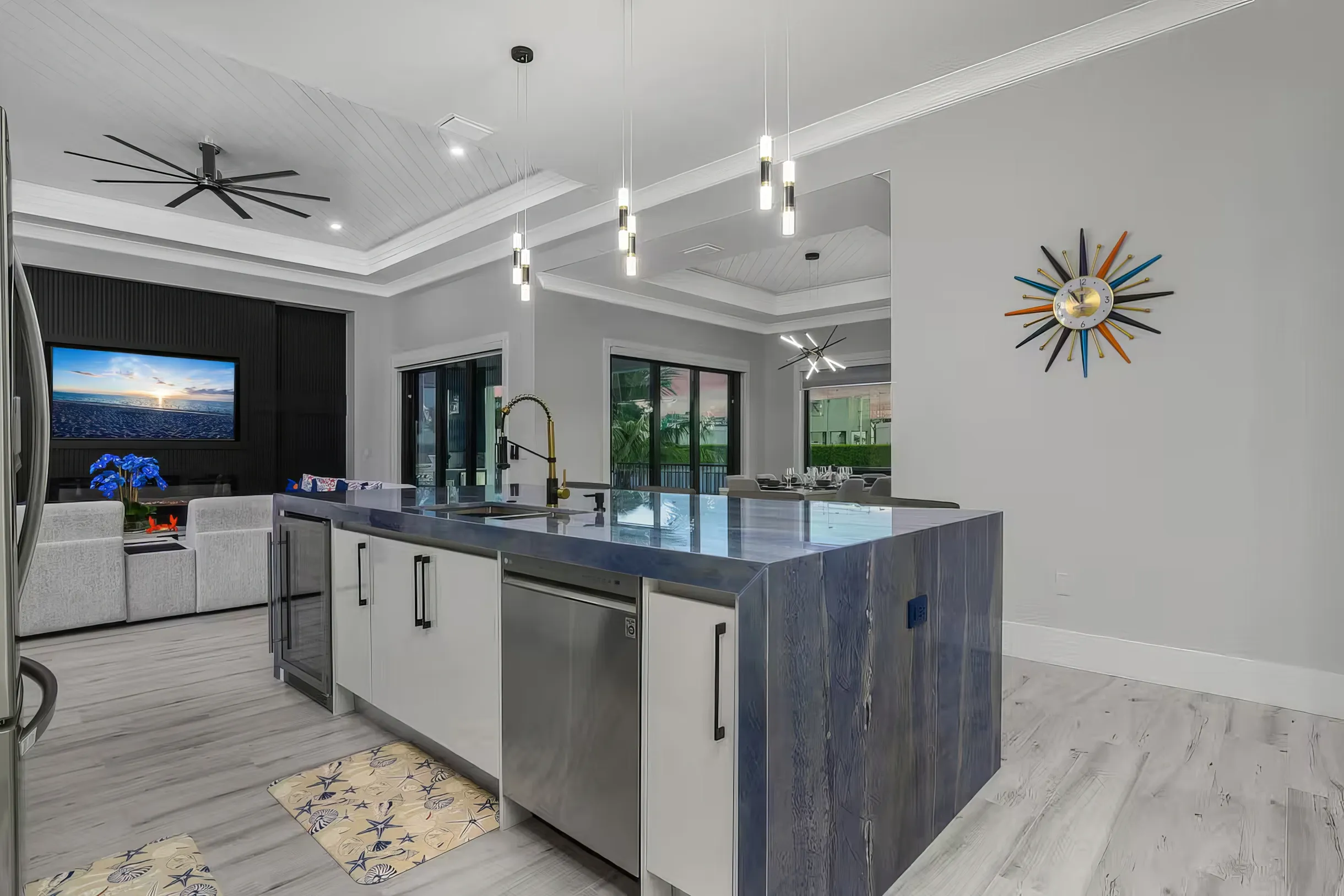 Marco Premium Escape/Waterfront #45