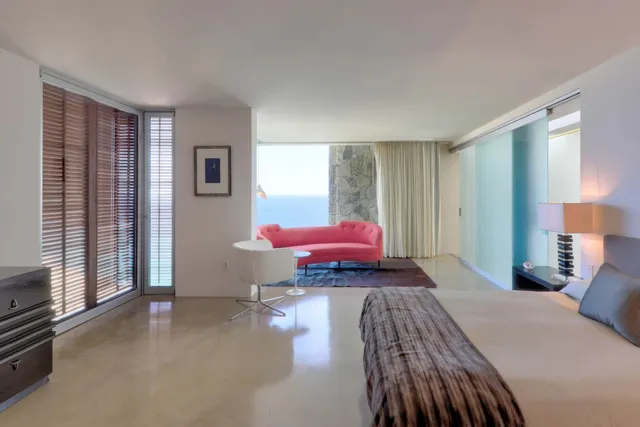Bedroom 1 image 1