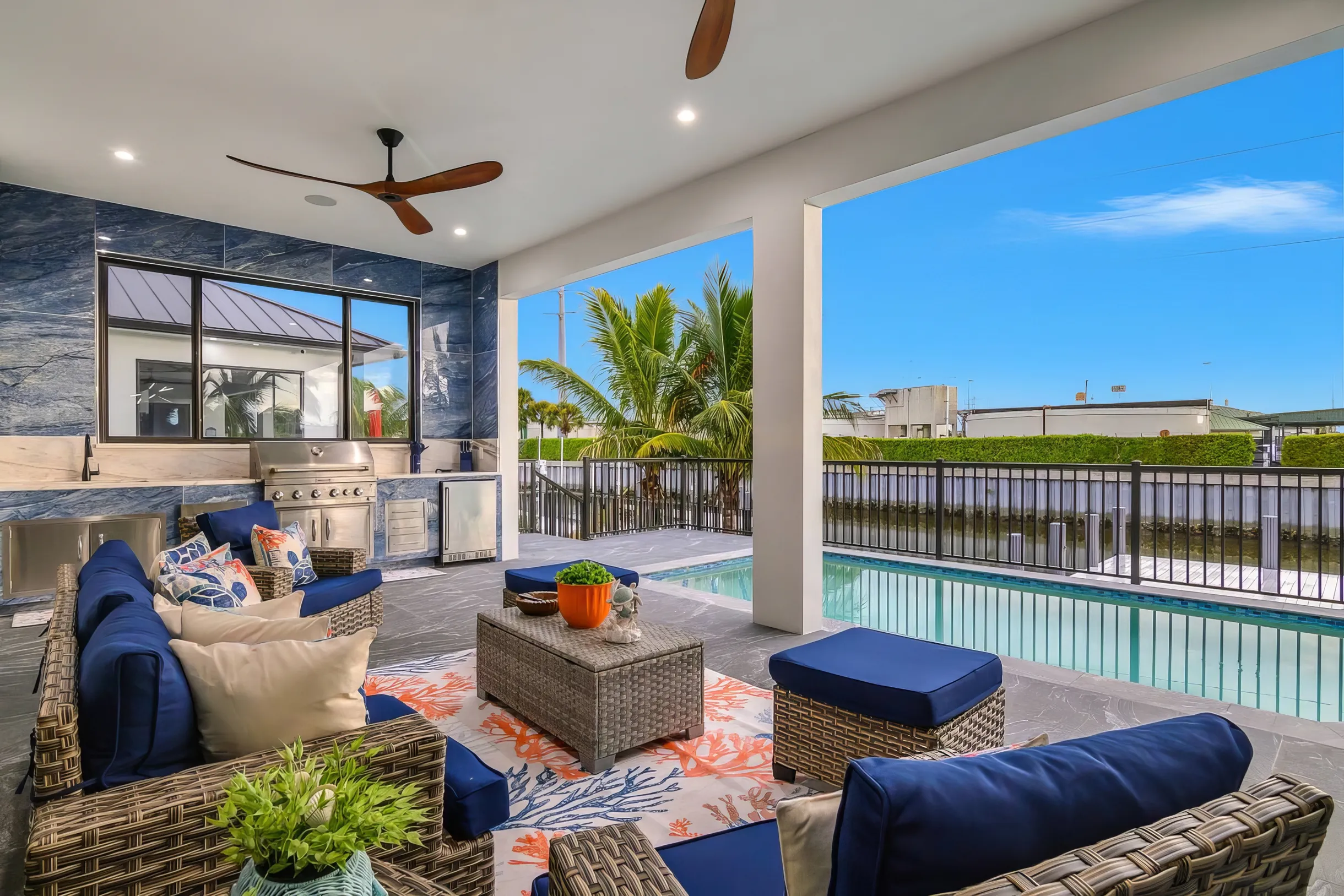 Marco Premium Escape/Waterfront #26