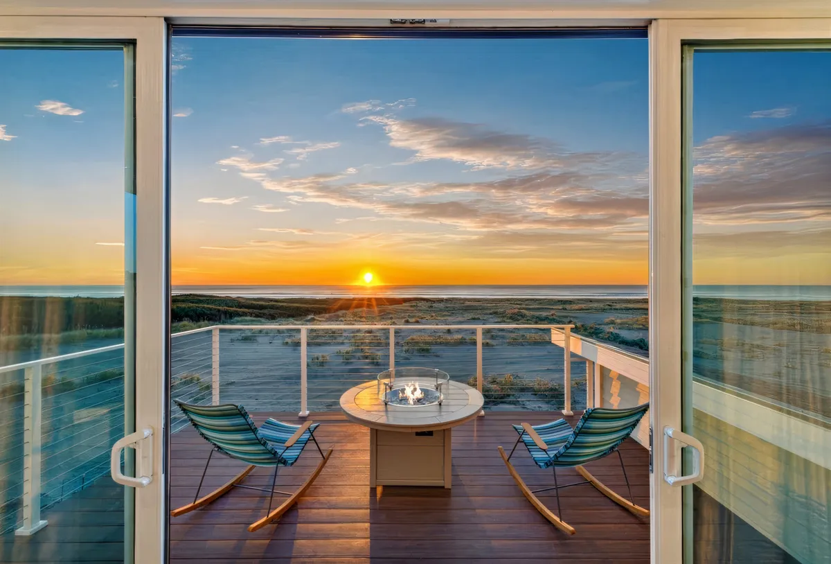 Wander Westport Beachfront