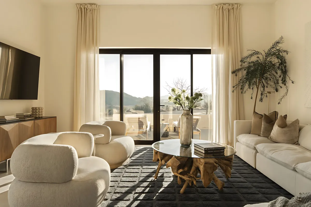 Wander Joshua Tree Highlands