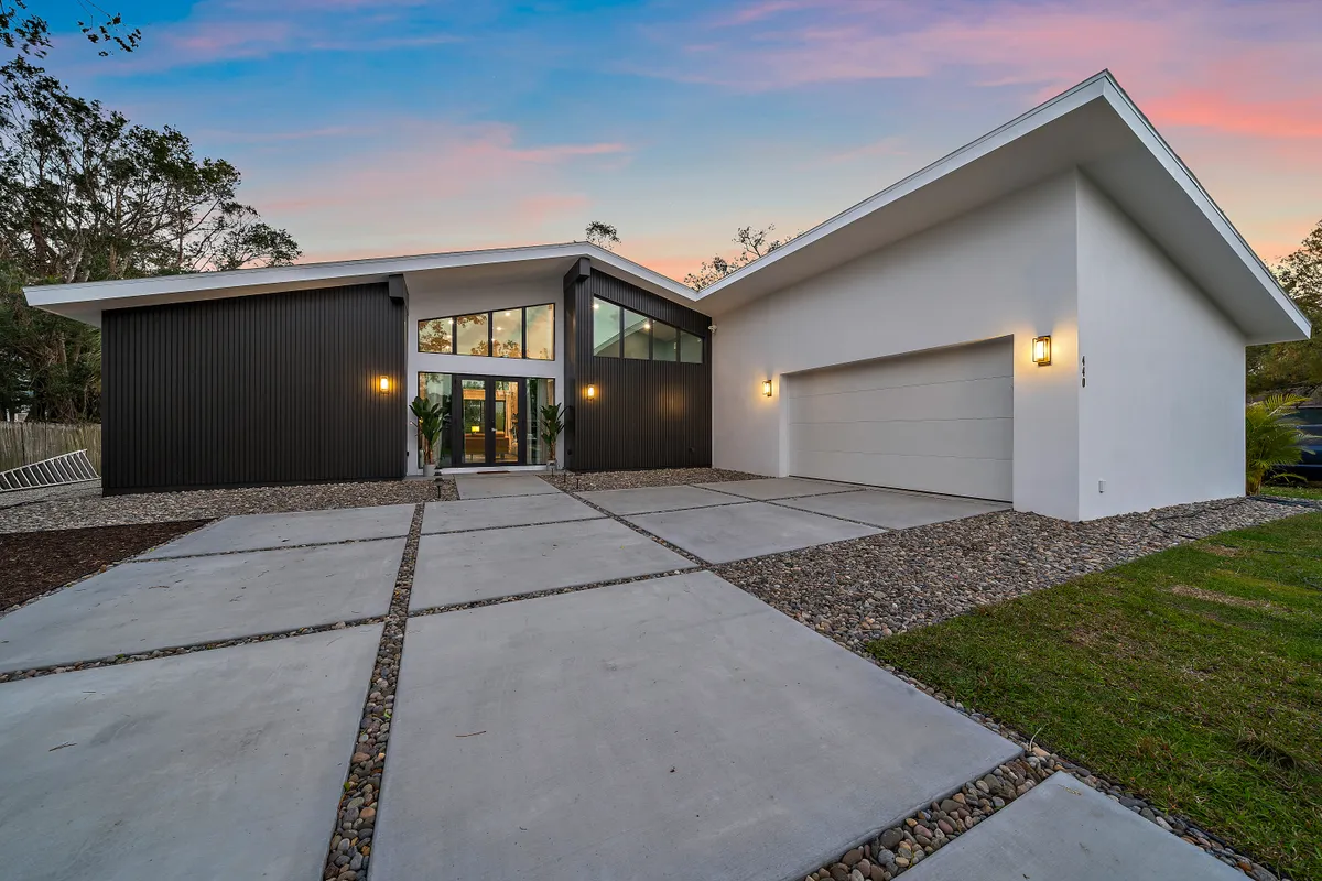 Wander Sarasota Retreat